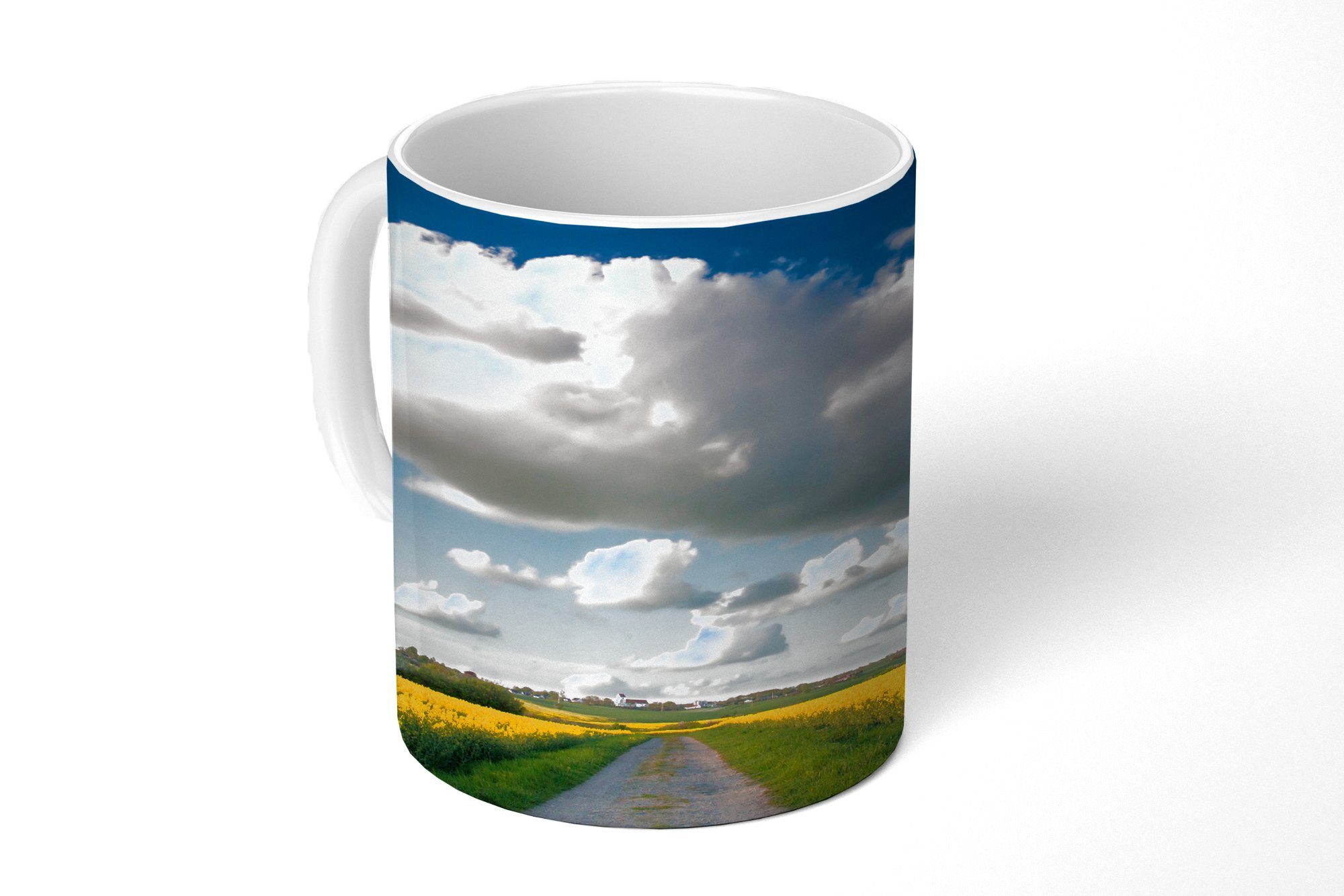MuchoWow Tasse Wolken über einem gelben Feld, Keramik, Kaffeetassen, Teetasse, Becher, Teetasse, Geschenk