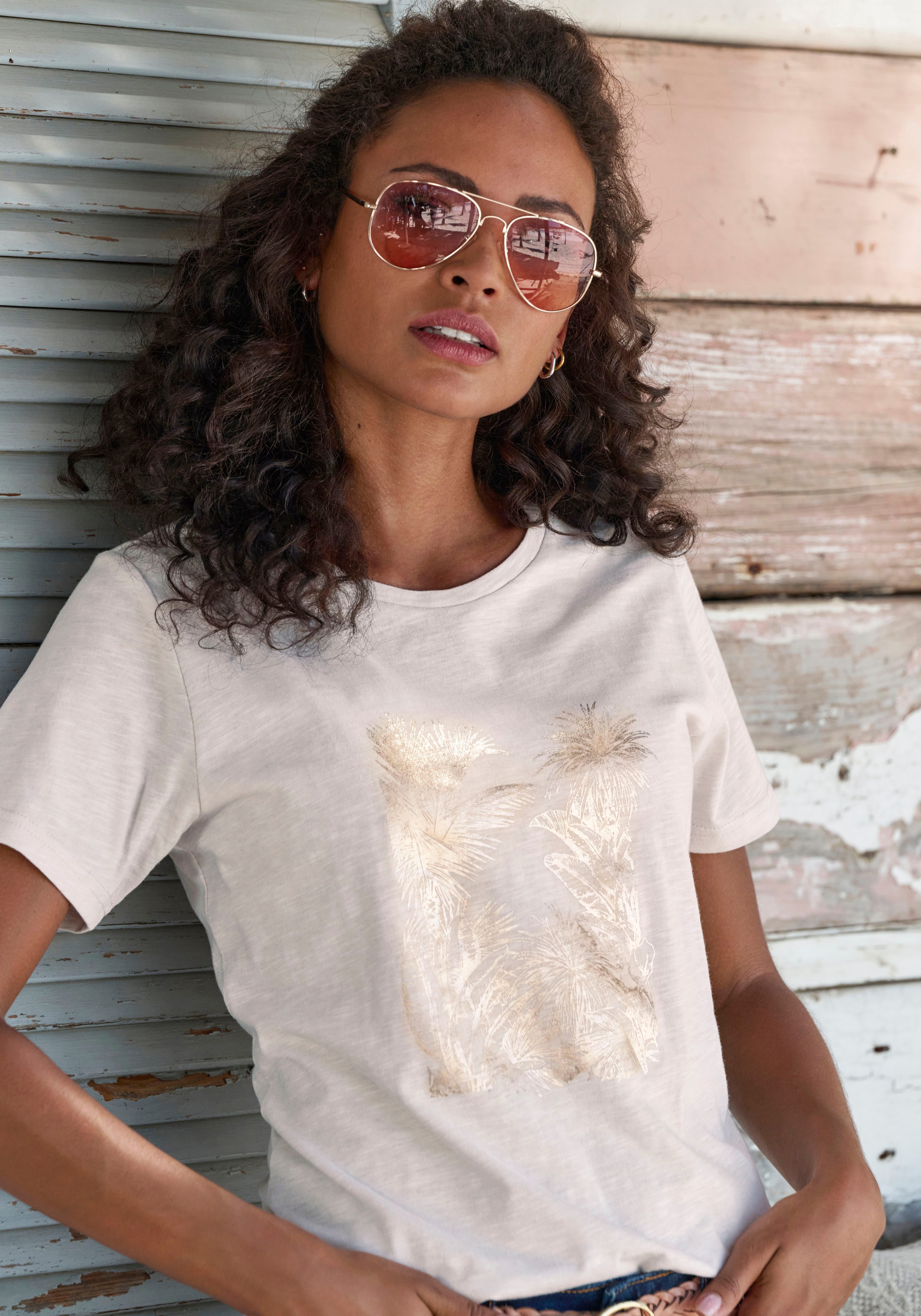 Vivance by Lascana T-Shirt mit goldfarben schimmerndem Folienprint (2er-Pack) aus luftiger Baumwoll-Qualität