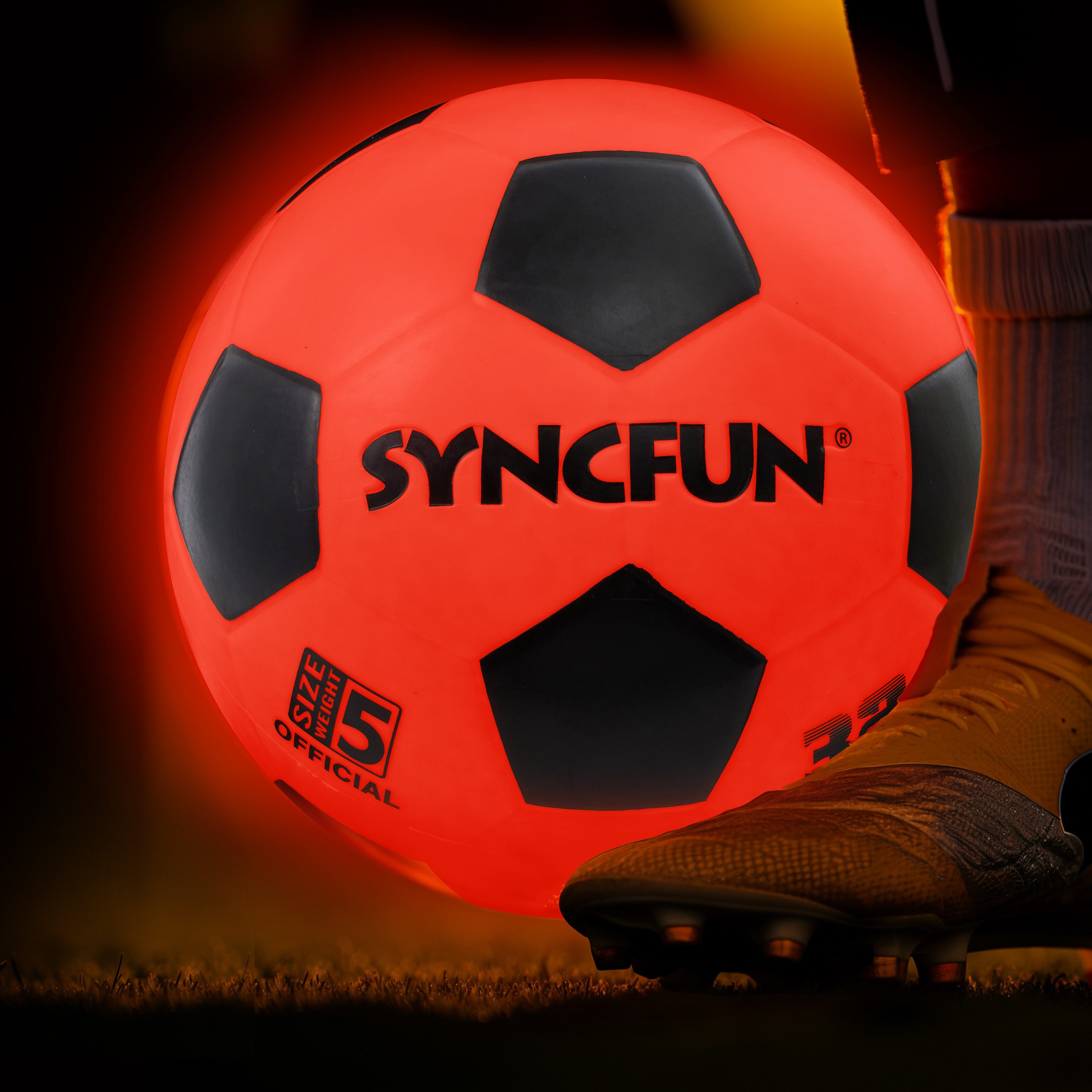 SYNCFUN Fußball SYNCFUN Leuchtet im Dunkeln, Fußball für Jungen, beleuchteter Fußball