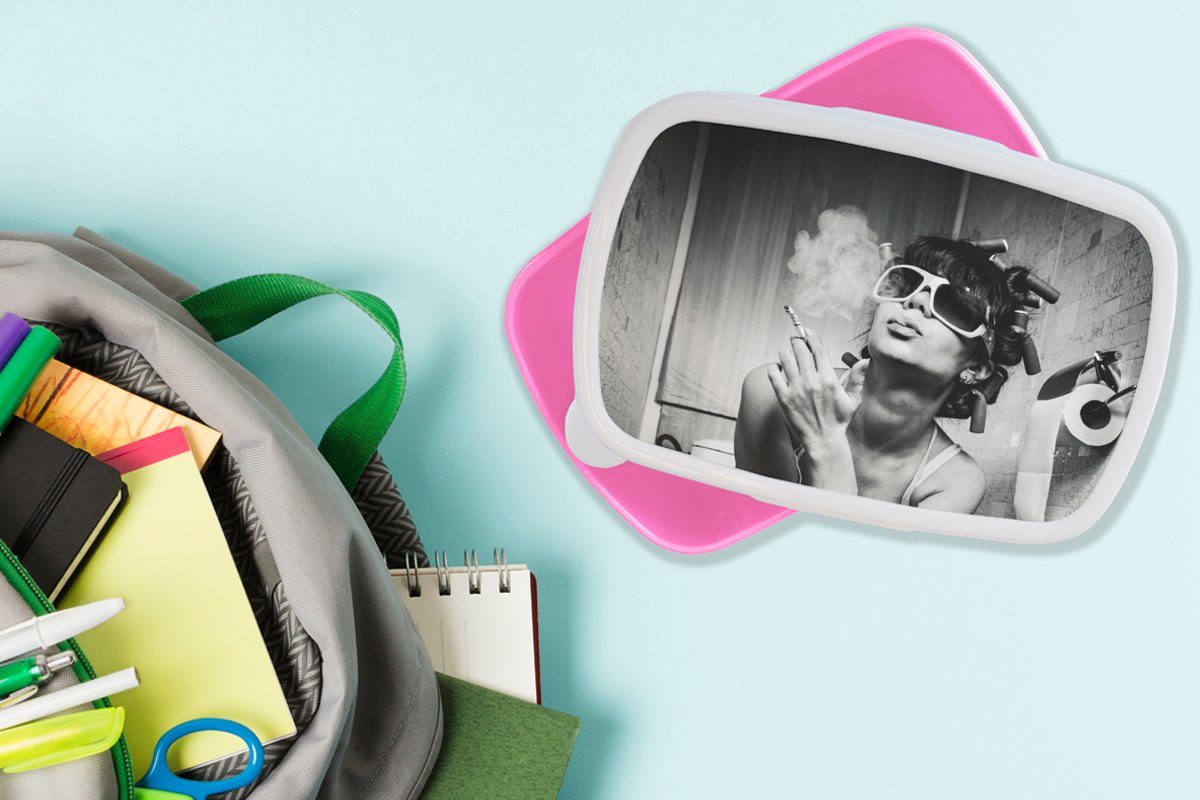 MuchoWow Lunchbox Zigarette, Frau Kinder, - Kunststoff Toilette rosa Lockenwickler - Mädchen, Kunststoff, Vintage - für - (2-tlg), Snackbox, Erwachsene, Brotbox Brotdose