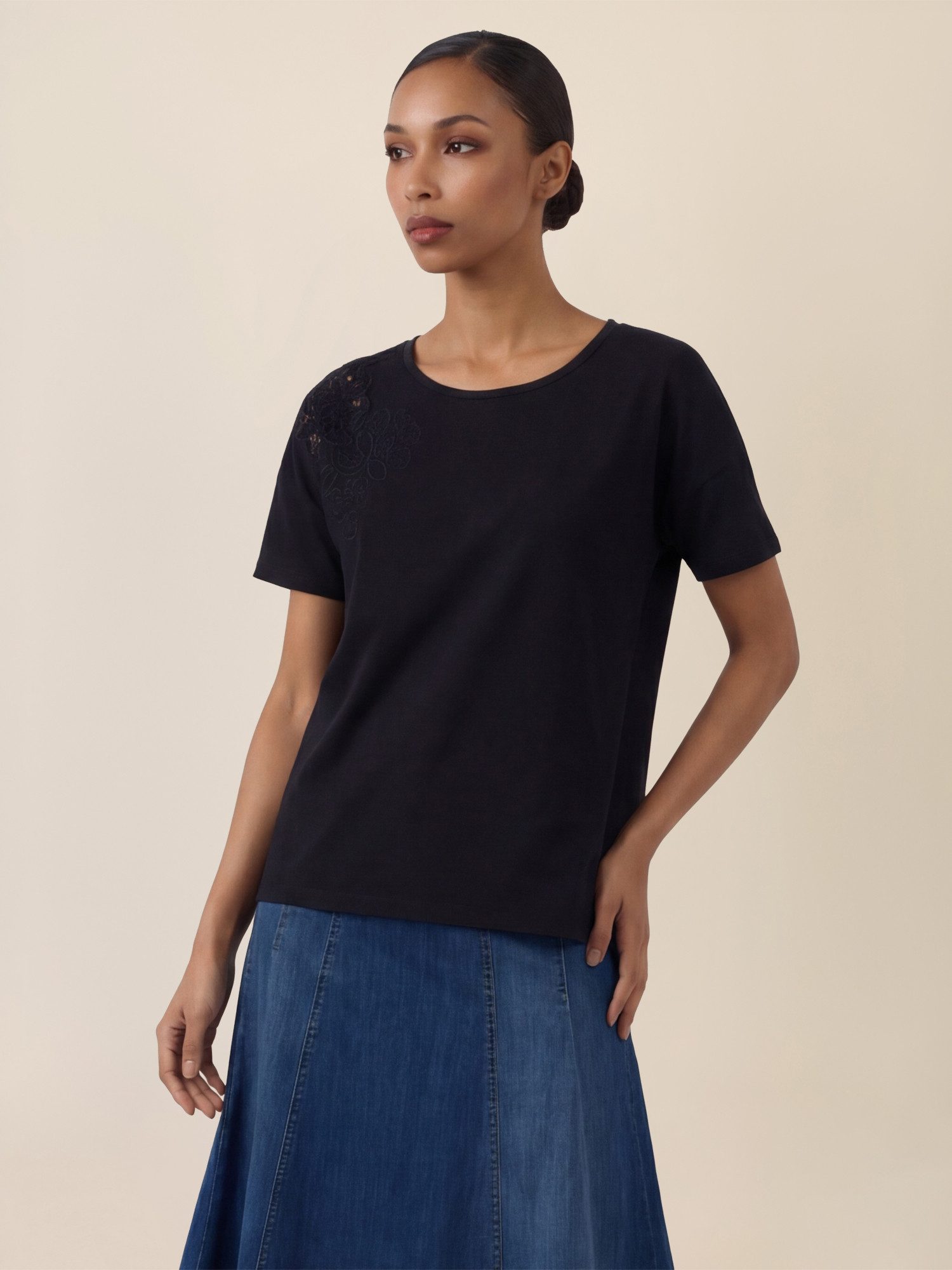 Apart Shirtbluse mit floraler Spitze auf der Schulter