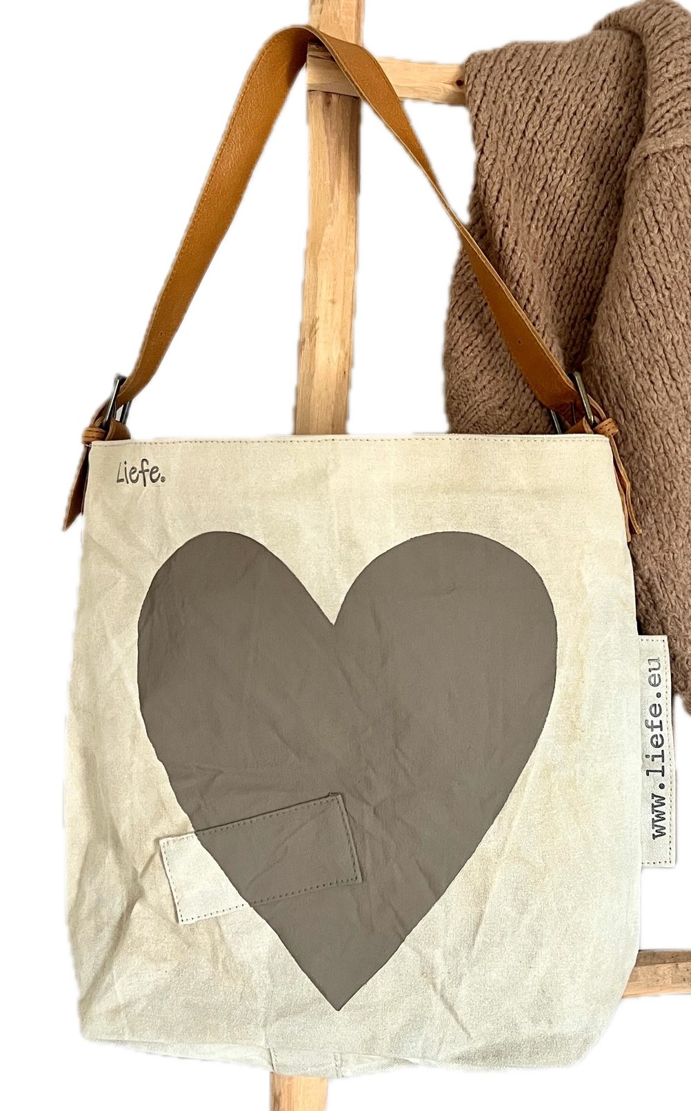 Shopper BuckleBag Herz Cappuccino