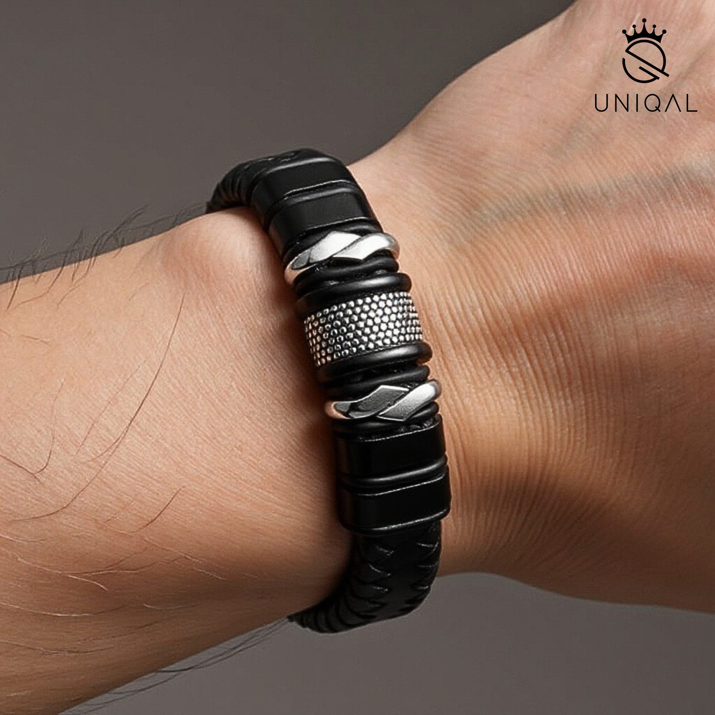 UNIQAL.de Lederarmband „MAMBA“ – Maskulines Design in Schwarz & Silber (Echtleder, Edelsthal, Magnetverschluss mit Verlängerungsglied, perfektes Geschenk, Bewährte UNIQAL Qualität), Designed in Germany