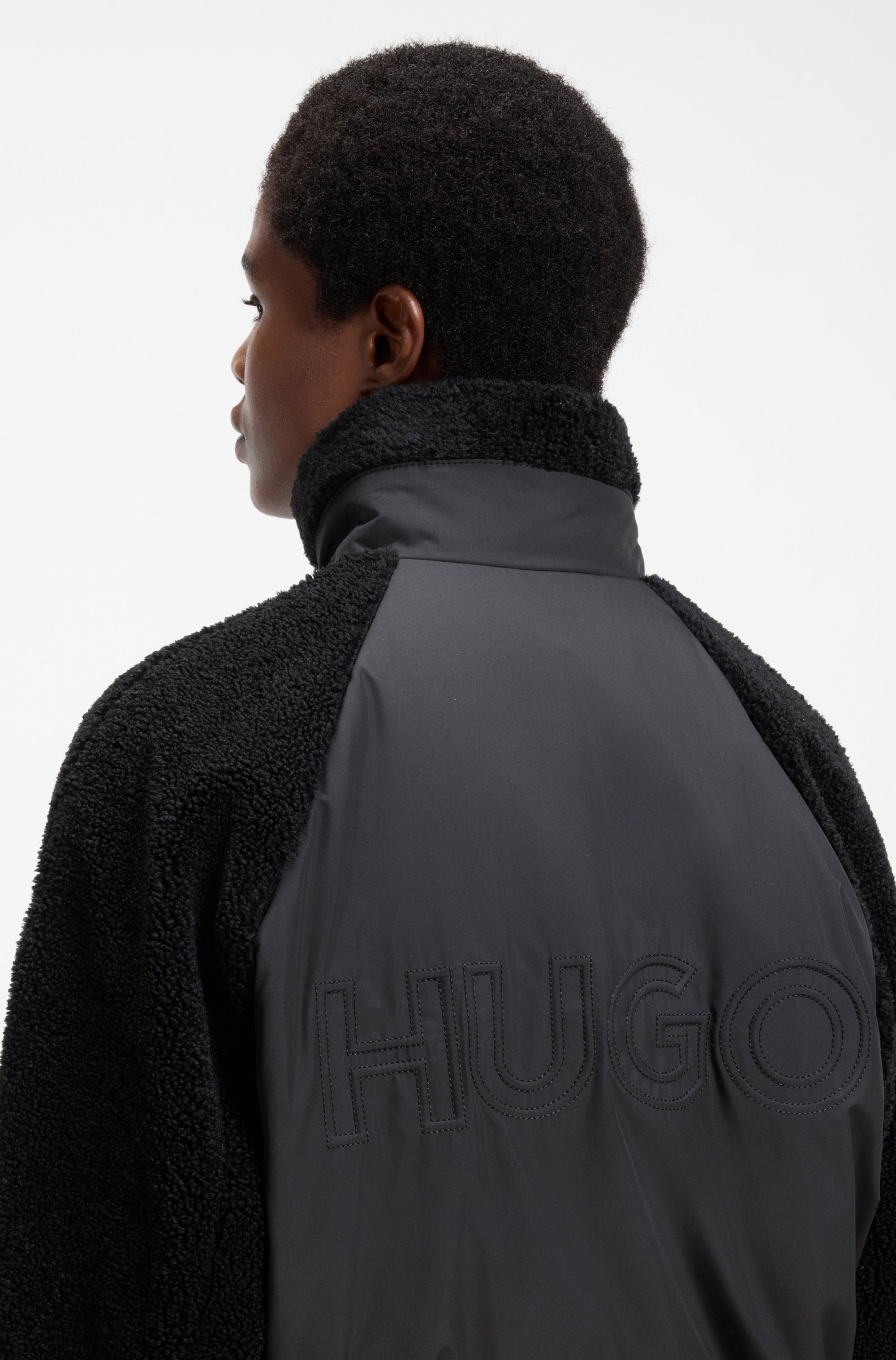 HUGO Hybridjacke Fosser im Materialmix, Stehkragen – Bild 2 von 5