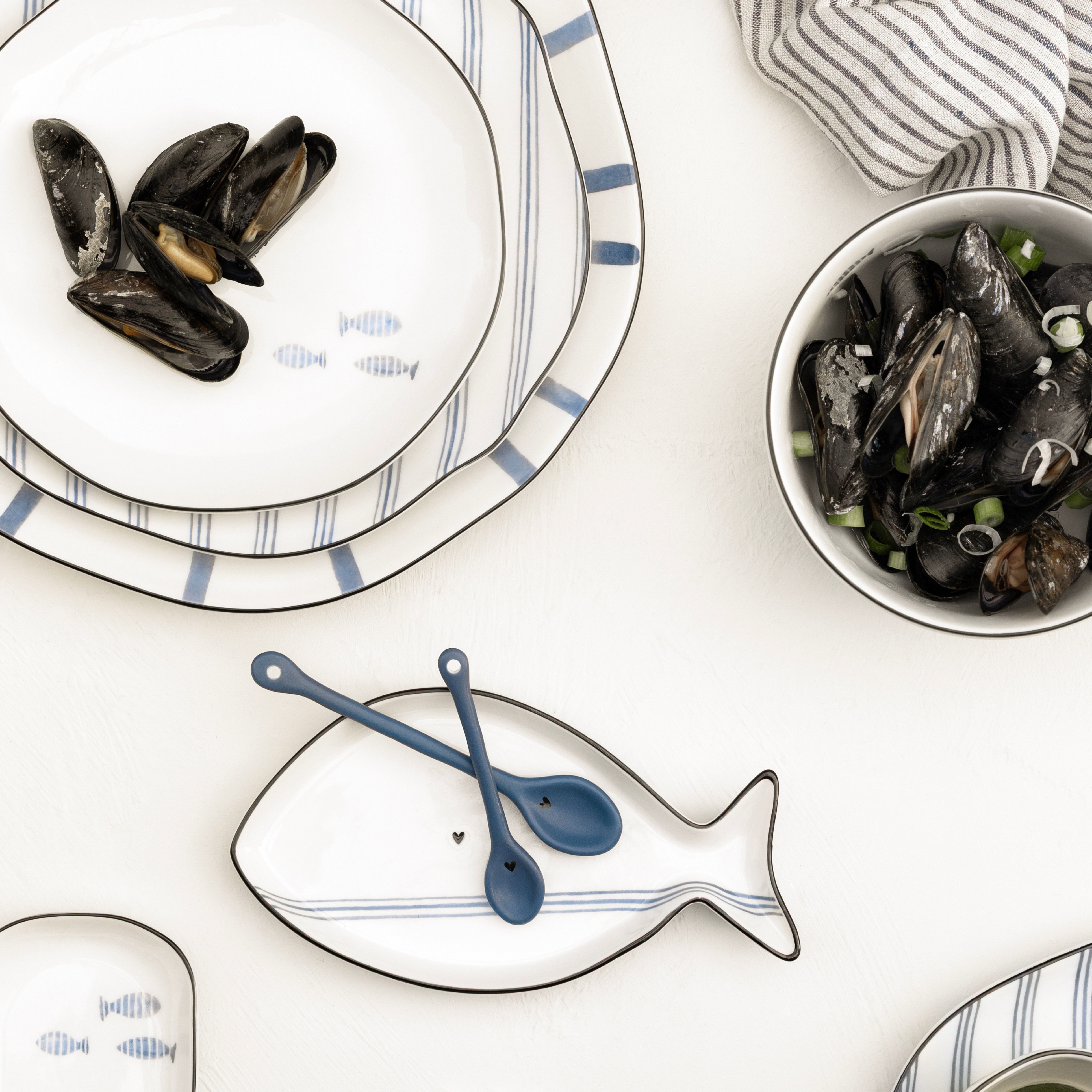 Bastion Collections Frühstücksteller D23 cm – Keramik Teller Blau Gestreift – Kuchenteller 23cm, Spülmaschinenfest