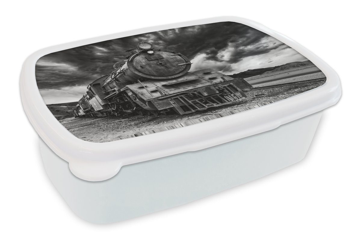 MuchoWow Lunchbox Schwarz-Weiß-Foto einer Dampfeisenbahn im asiatischen Jordanien, Kunststoff, (2-tlg), Brotbox für Kinder und Erwachsene, Brotdose, für Jungs und Mädchen