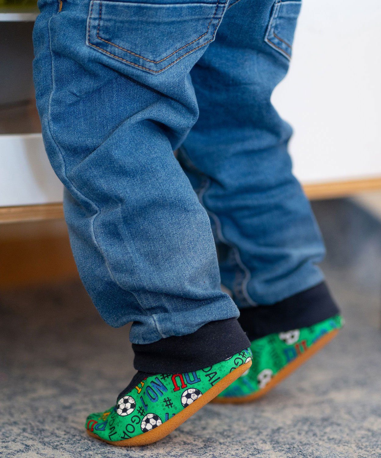 Beck Schläppchen Goal mit Ristgummi Gymnastikschuh (Barfußschuhe, für schmale Füße und kleine Kinder besonders geeignet., ab Gr. 18/19 erhältlich) rutschfeste Laufsohle, atmungsaktive Baumwolle