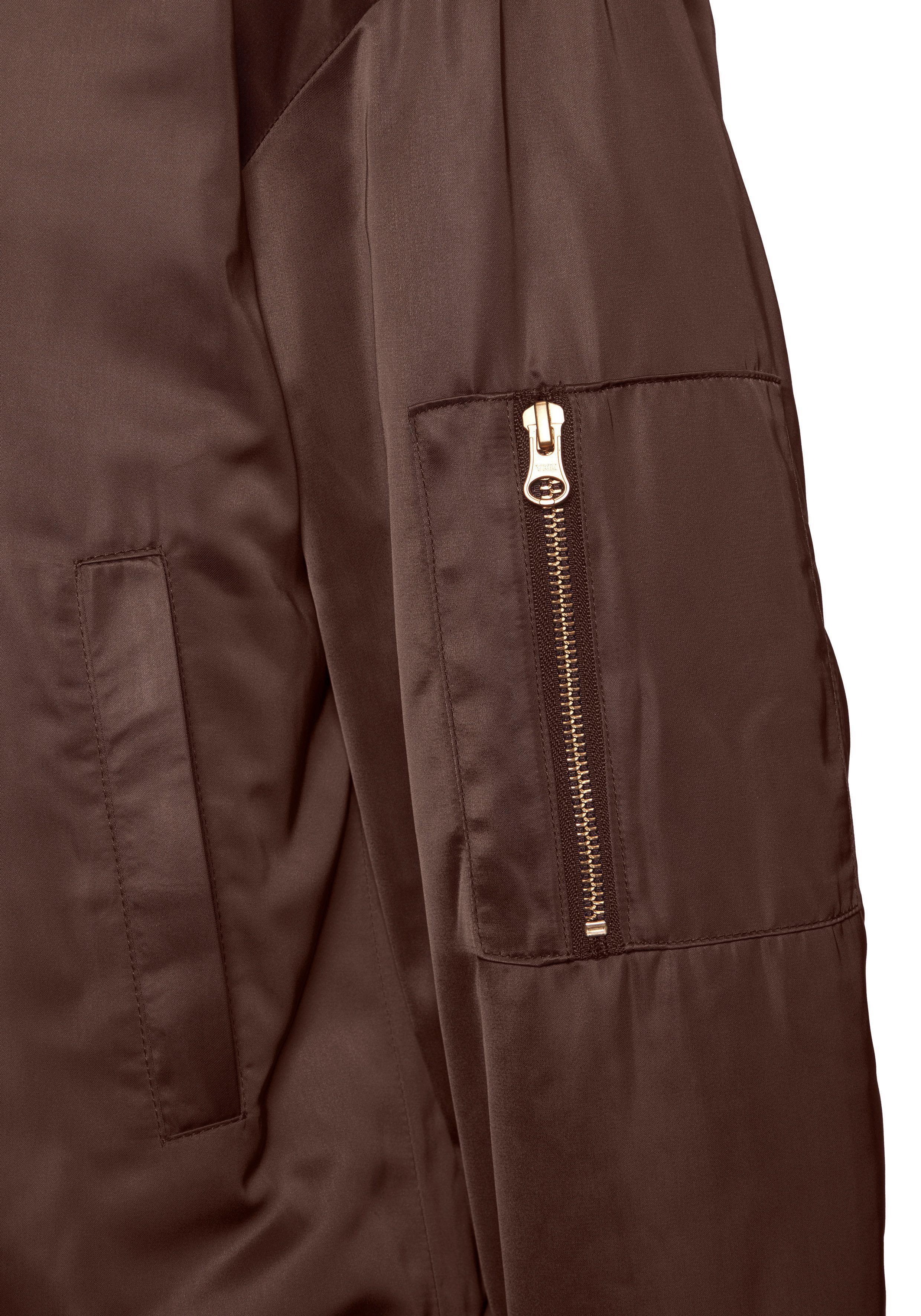 Buffalo Wendejacke in lässigem Oversized-Schnitt mit Leomuster Wendbare Übergangsjacke mit Animalprint, lässige Bomberjacke, modisch