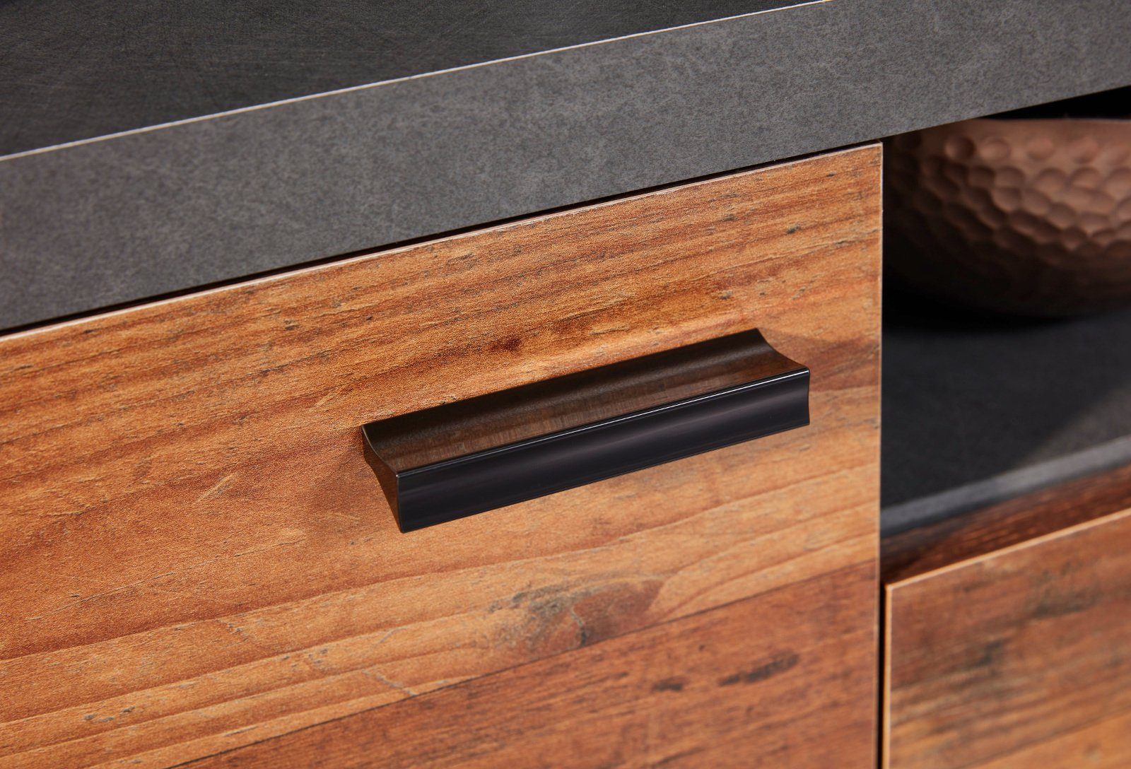 trendteam Lowboard Mood (TV Board in Used Wood Shabby und grau, 180 x 66 cm), mit Podest
