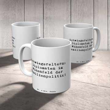 Mr. & Mrs. Panda Tasse Diplomaten Schwiegereltern - Weiß - Geschenk, Kaffeetasse, Teetasse, Keramik, Herzberührende Designs