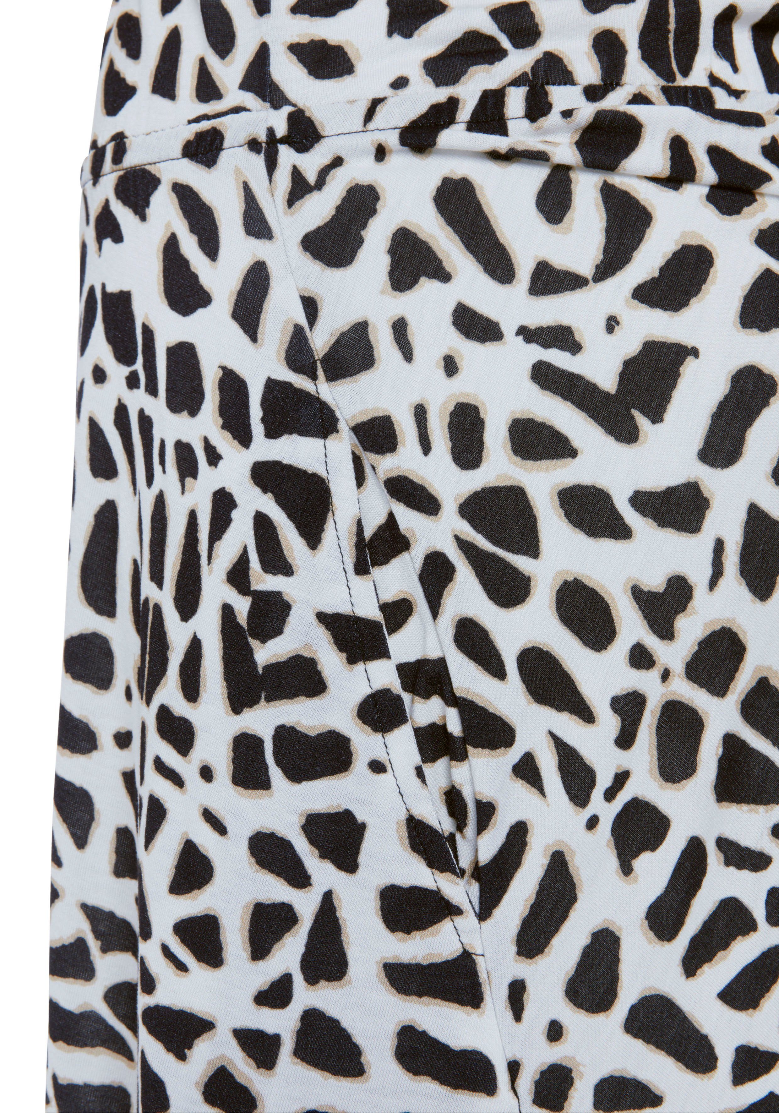 LASCANA Jerseykleid mit Animalprint kurzärmliges Sommerkleid, T-Shirtkleid, Strandkleid, casual-chic – Bild 5 von 5