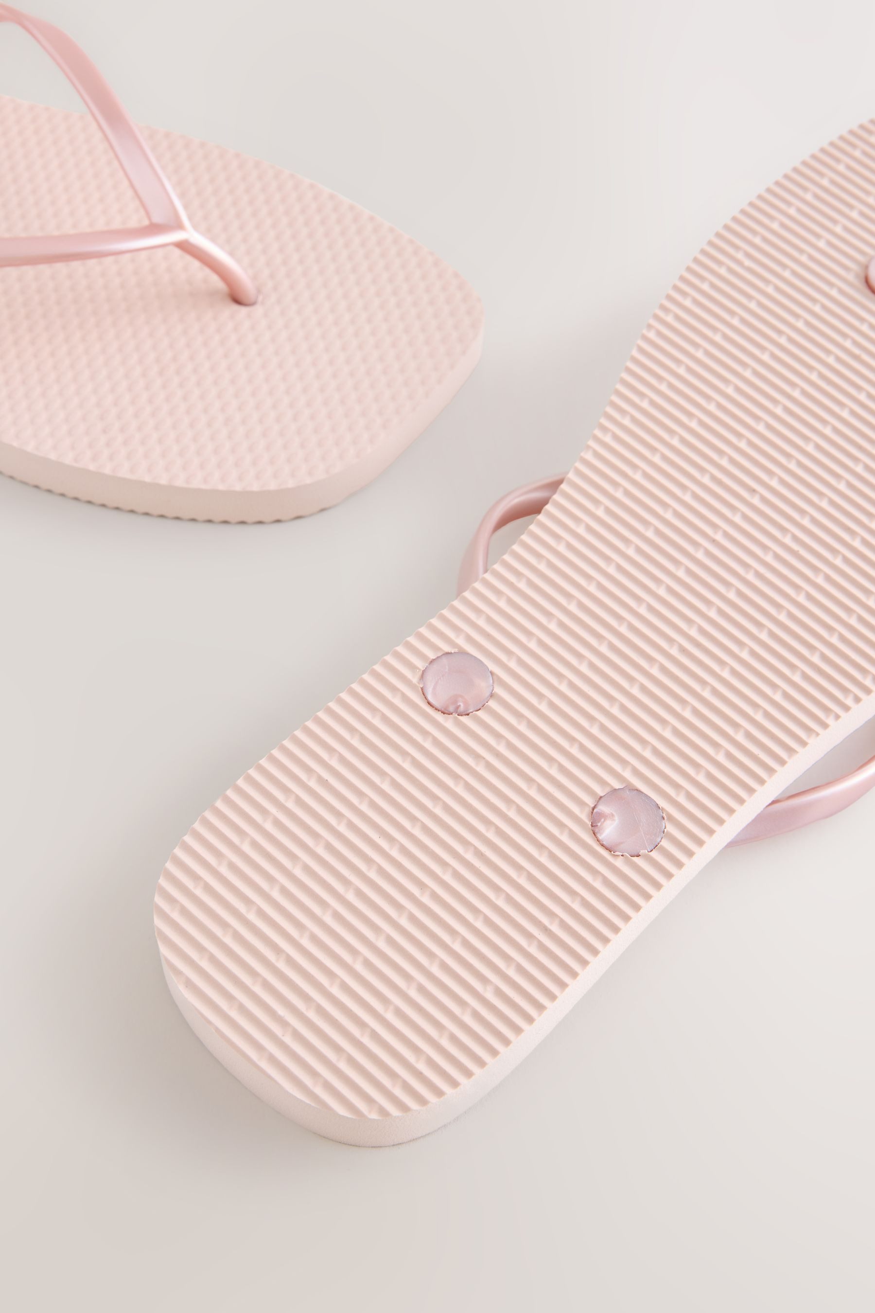 Next Zehentrenner mit eckiger Zehenpartie Zehentrenner (1-tlg)