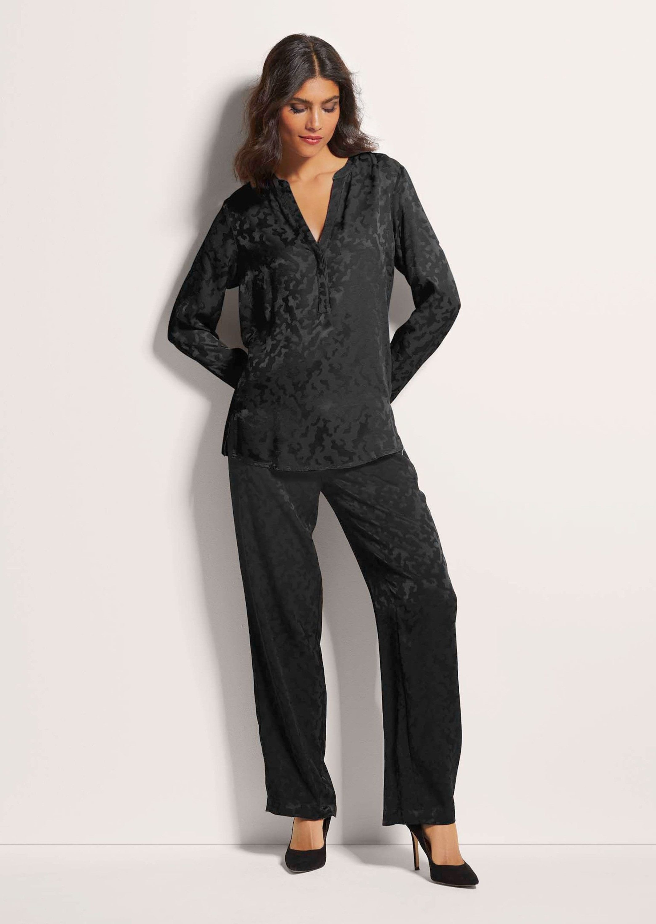 MADELEINE Langarmbluse Modische Longbluse mit V-Ausschnitt Camouflage-Dessin und verdeckte Knopfleiste als Eyecatcher