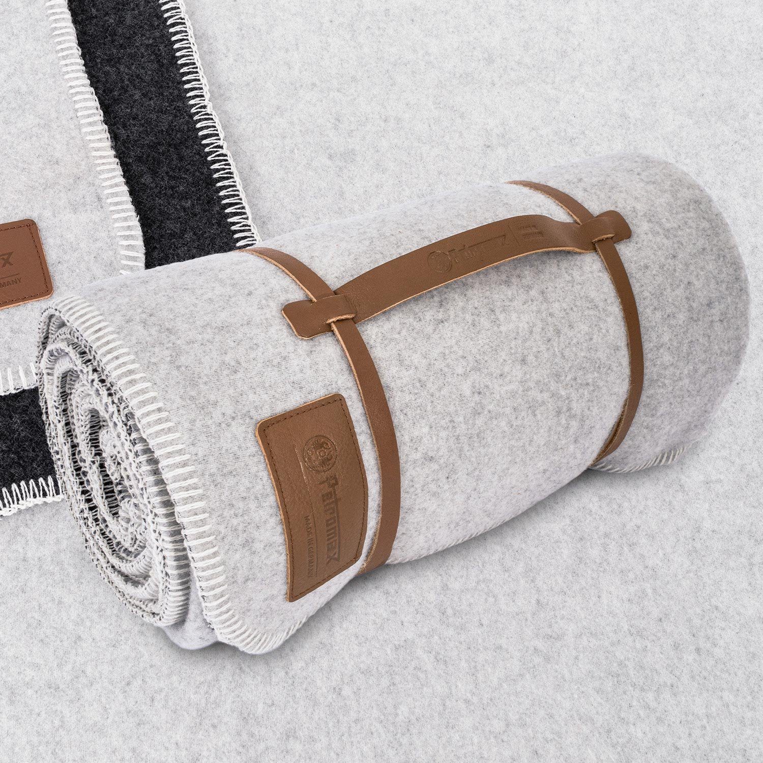 Wolldecke 100% Schurwolle 150 x 200 cm Outdoor Decke rauchweiß, dunkelgrau, Petromax, Made in Germany