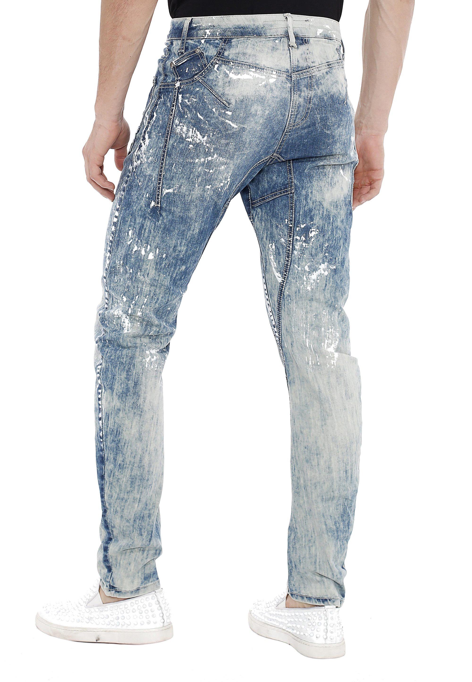Cipo & Baxx Bequeme Jeans coolen mit Farbspots