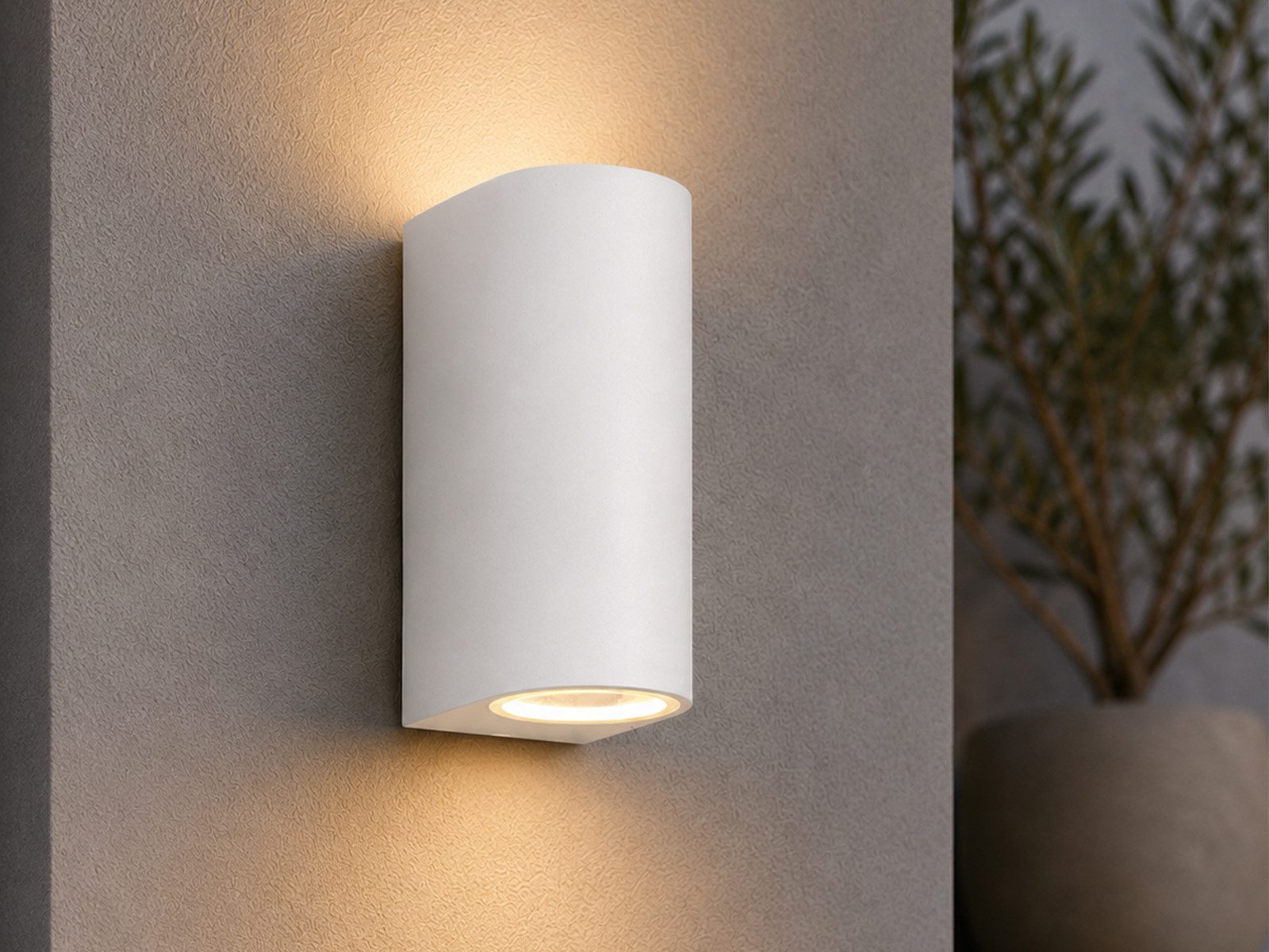 TRIO Leuchten LED Außen-Wandleuchte up and Down Aluminium Weiß, Höhe 15cm, LED wechselbar, warmweiß, Wand Außenleuchte, Fassadenbeleuchtung Hauswand Haustür mit GU10 LED