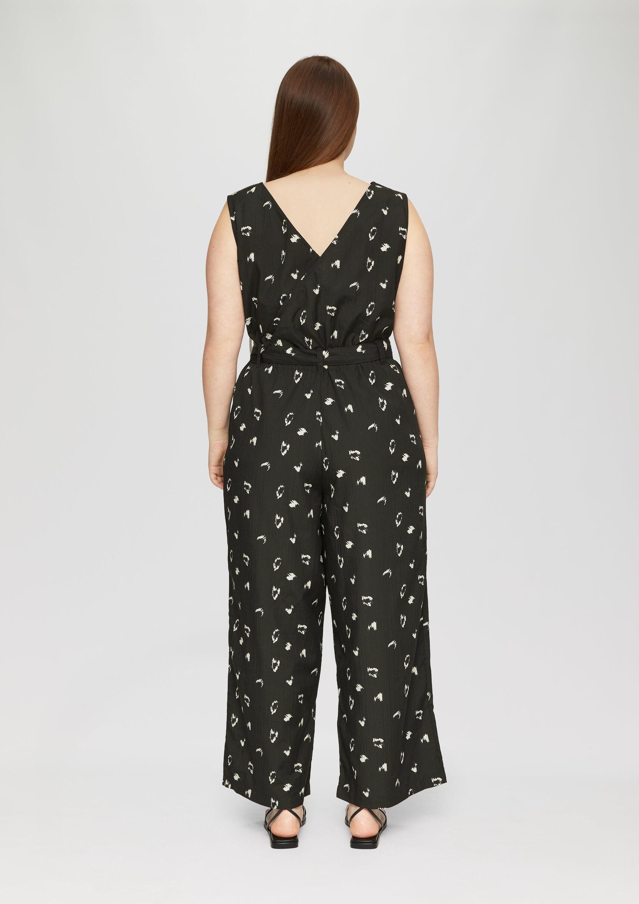 QS Jumpsuit Overall Ärmelloser Jumpsuit mit Eingrifftaschen und Bindeband