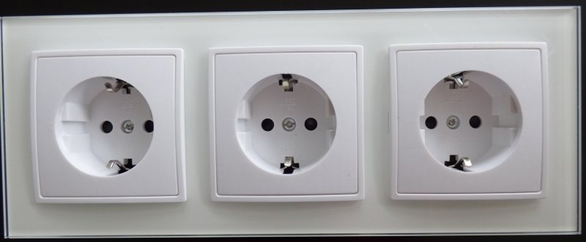 Lichtideen Schalter 7756 Abelka Nuovo weiß 3 x Schukosteckdose 230 Volt 16 Ampere (Taster, Schalter, Anennendose, Steckdose mit USB lieferbar)