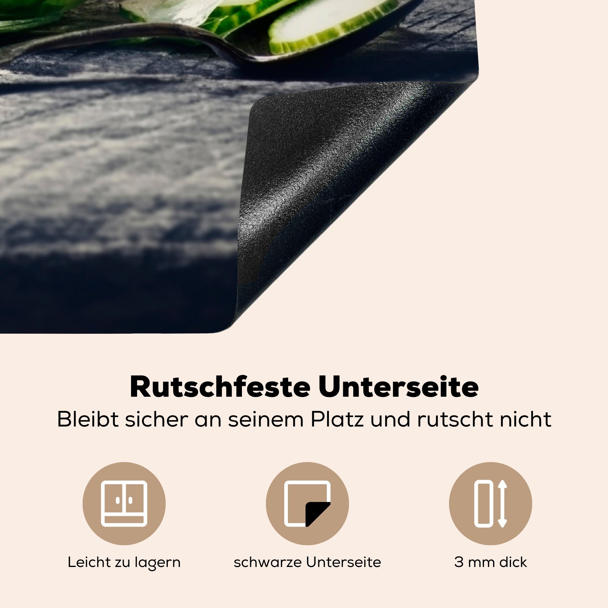 einem hölzernen mit 78x78 küche (1 Arbeitsplatte Hintergrund, tlg), Ceranfeldabdeckung, cm, für Vinyl, Gurke Weckglas Herdblende-/Abdeckplatte auf MuchoWow