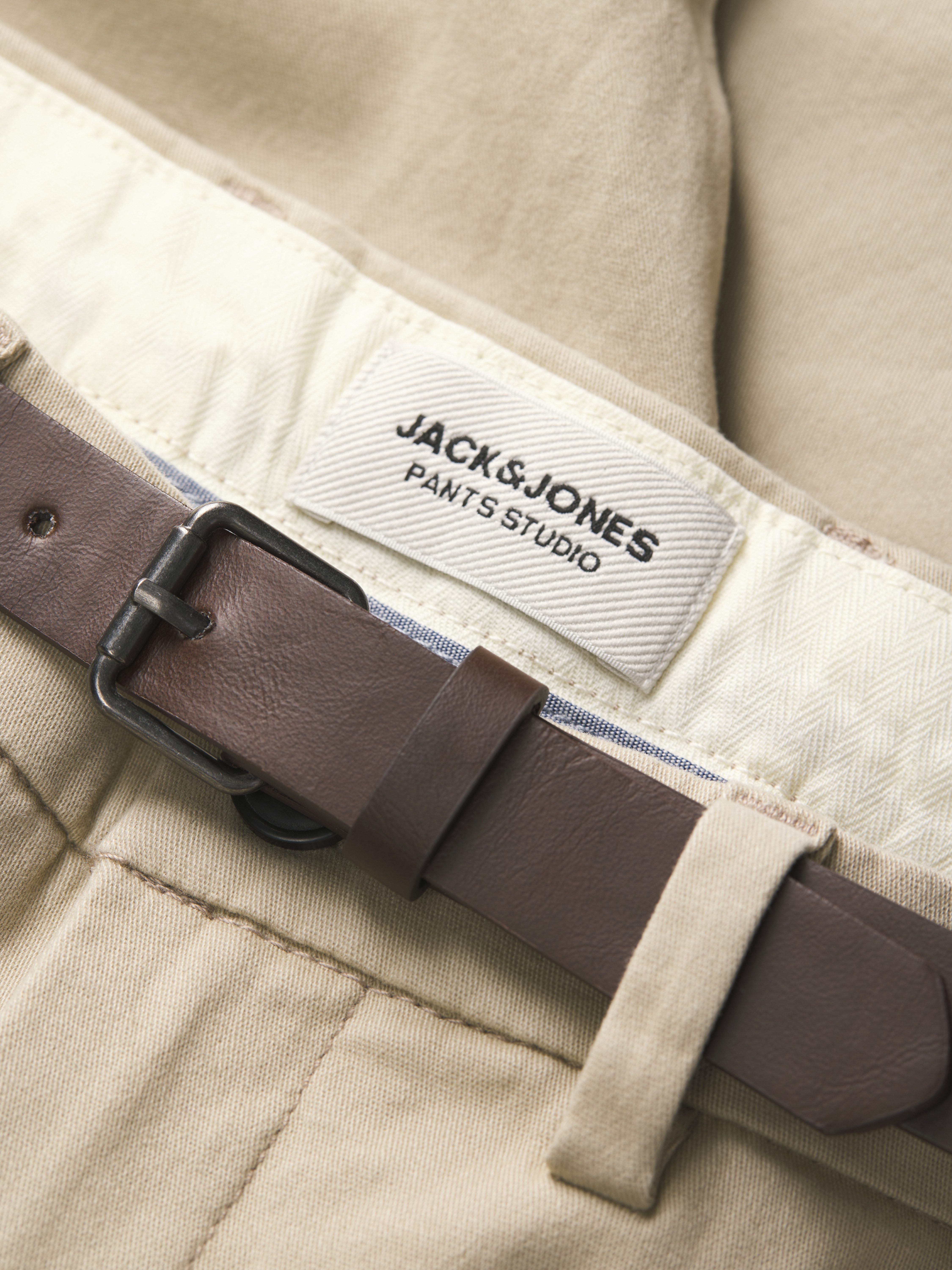 Jack & Jones Chinoshorts JPSTADAM BELTED CHINO SHORTS SRT