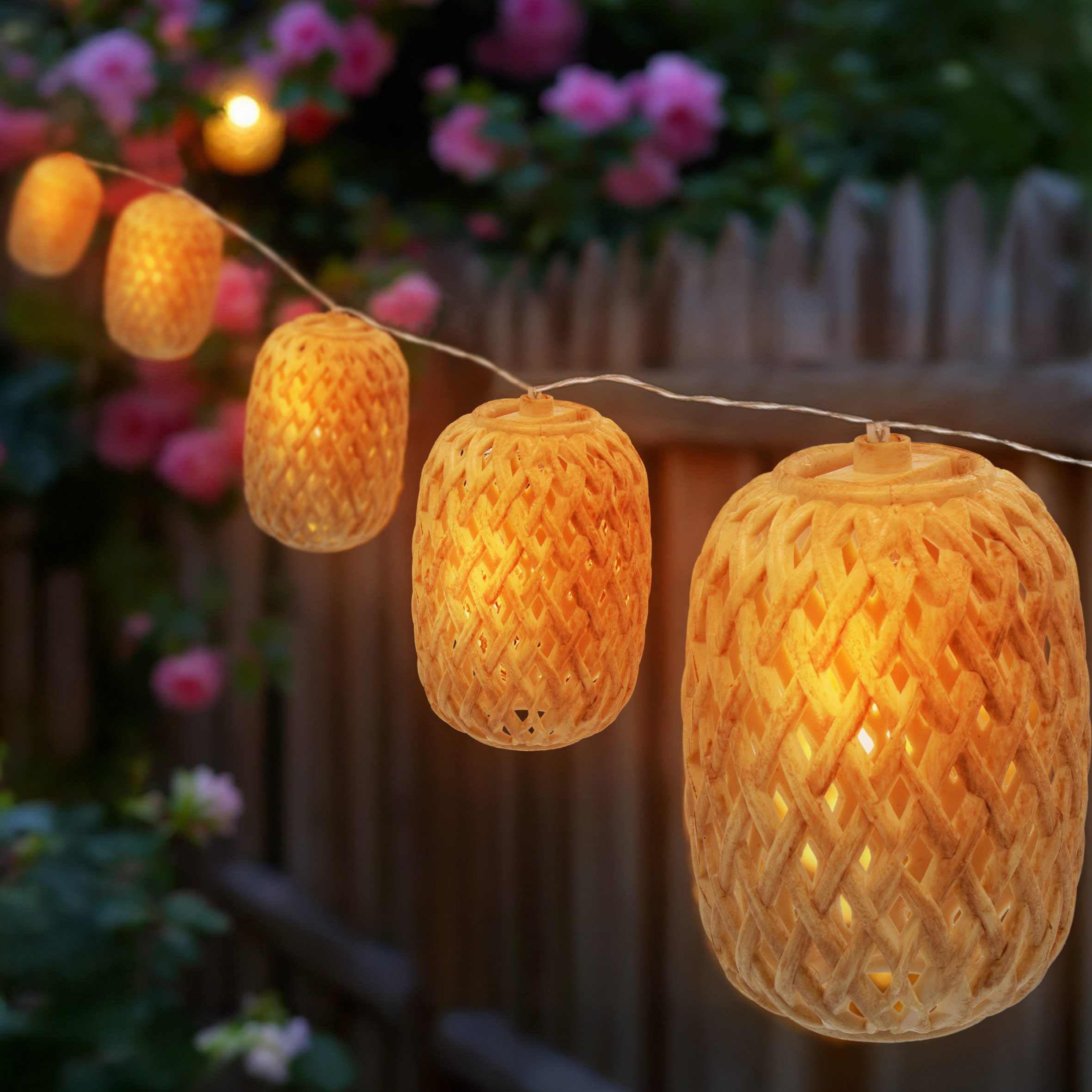 Spetebo LED-Lichterkette Solar Deko Beleuchtung mit 10 ovalen Lampions in R günstig online kaufen