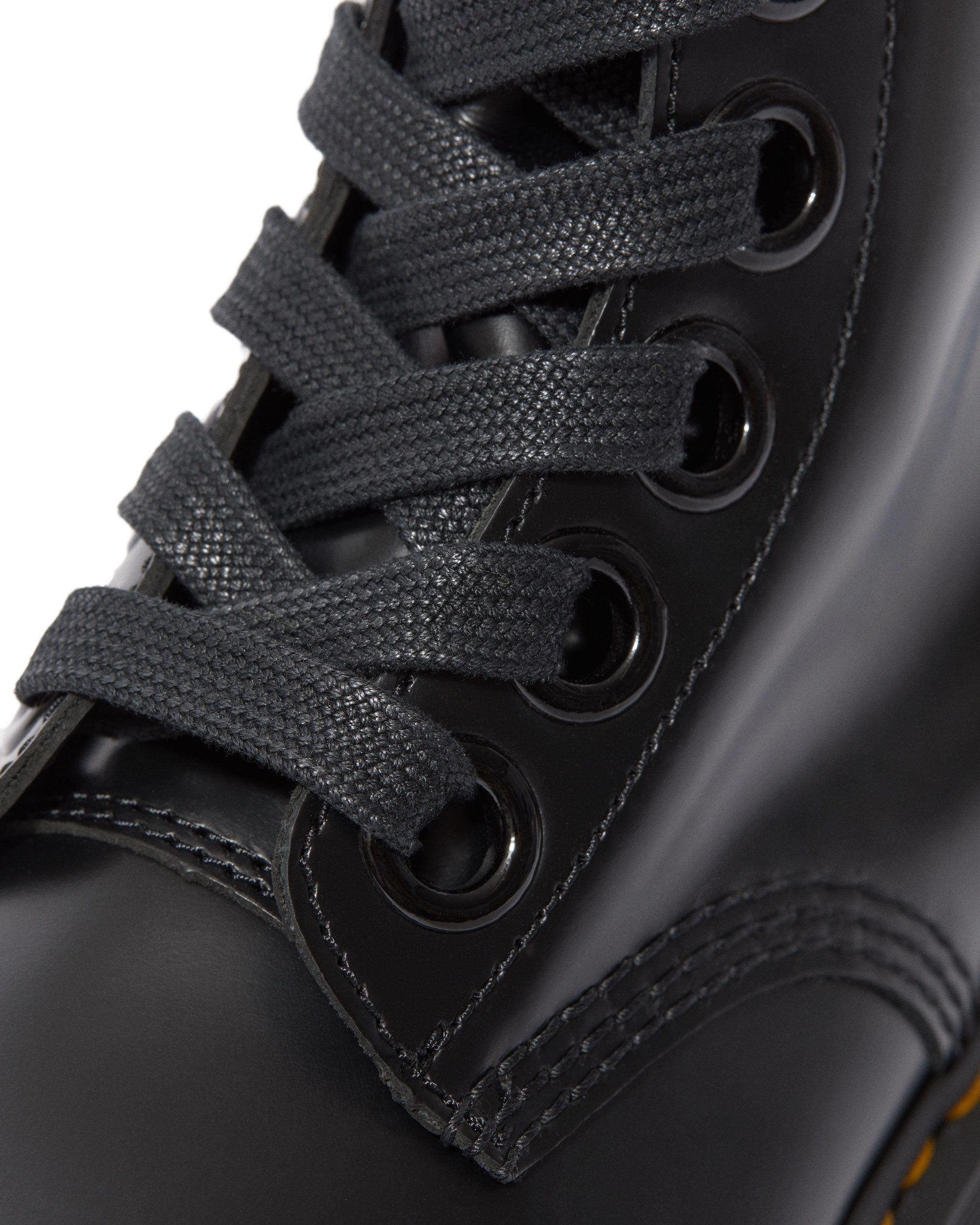 DR. MARTENS Molly Schnürboots Plateauboots, Chunky Boot mit modischen Schnürsenkeln