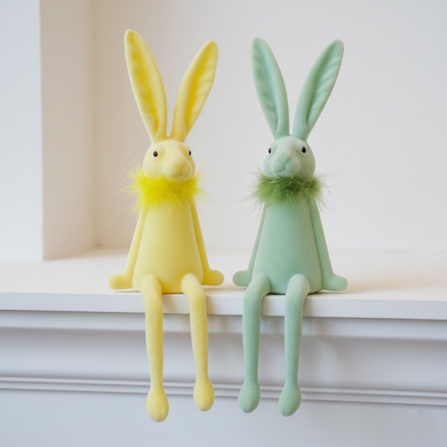 Macosa Home Kantenhocker Osterhase Kunststoff beflockt Grün od. Gelb 37 cm (Dekofigur Ostern Dekoration, 1 St., Osterdekoration Figur Dekohase), Dekohase Hase Skulptur Osterdeko