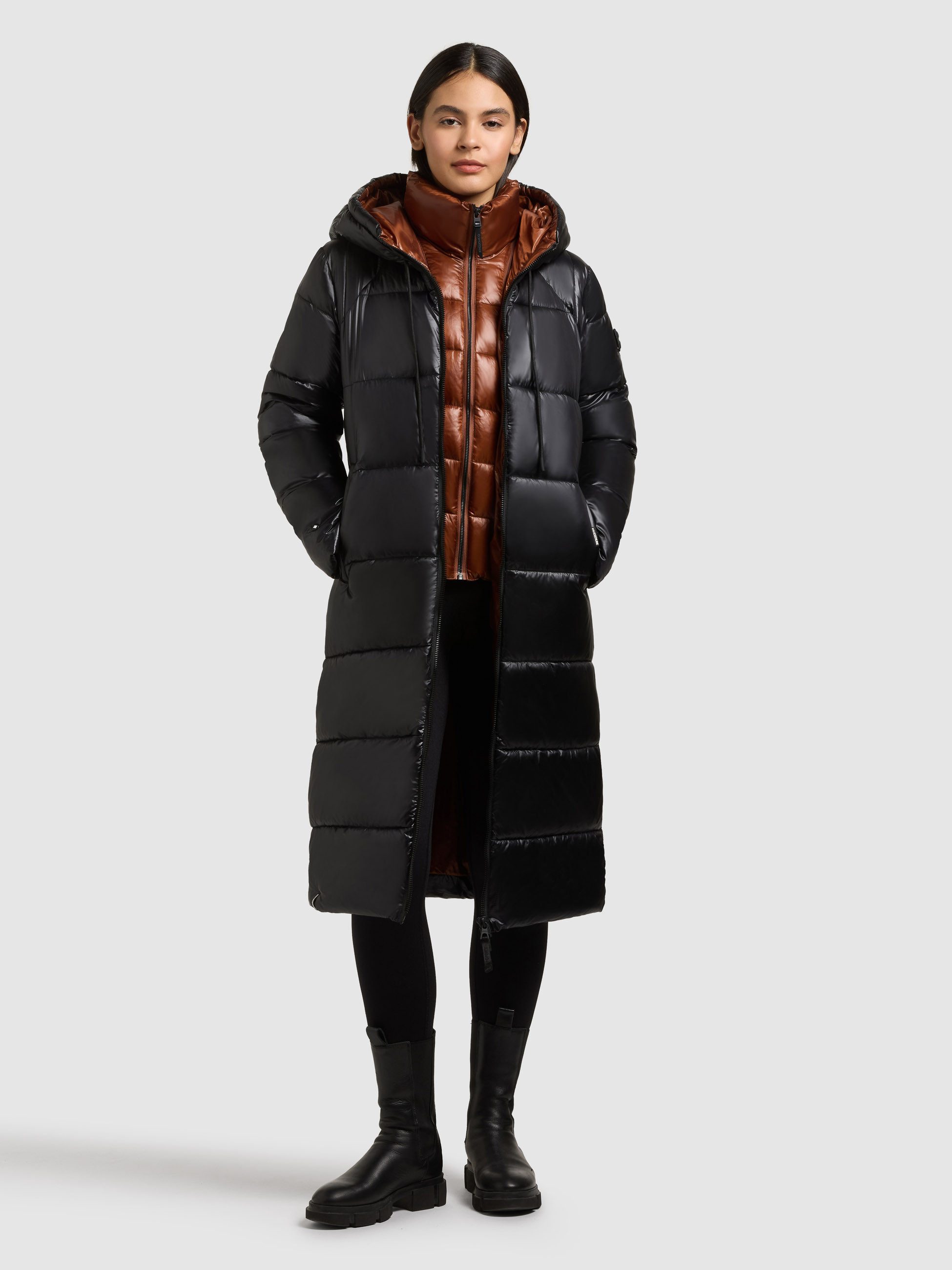 khujo Steppmantel NASHI aus Nylon und Polyester, knielanger Schnitt, mit 2-Wege-Reißverschluss