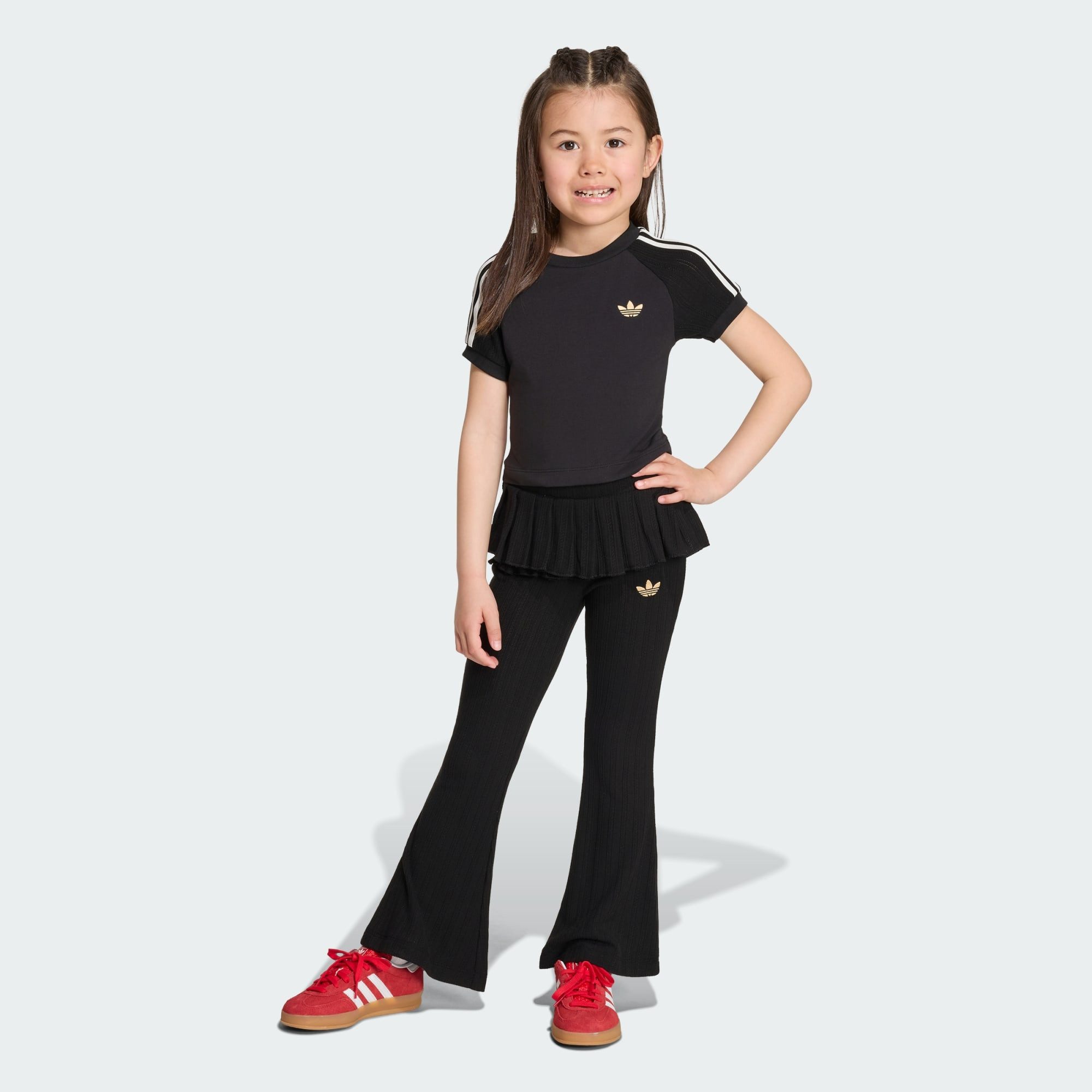 adidas Originals Trainingsanzug SLIM KNITTED T-SHIRT UND LEGGINGS SET (1-tlg)