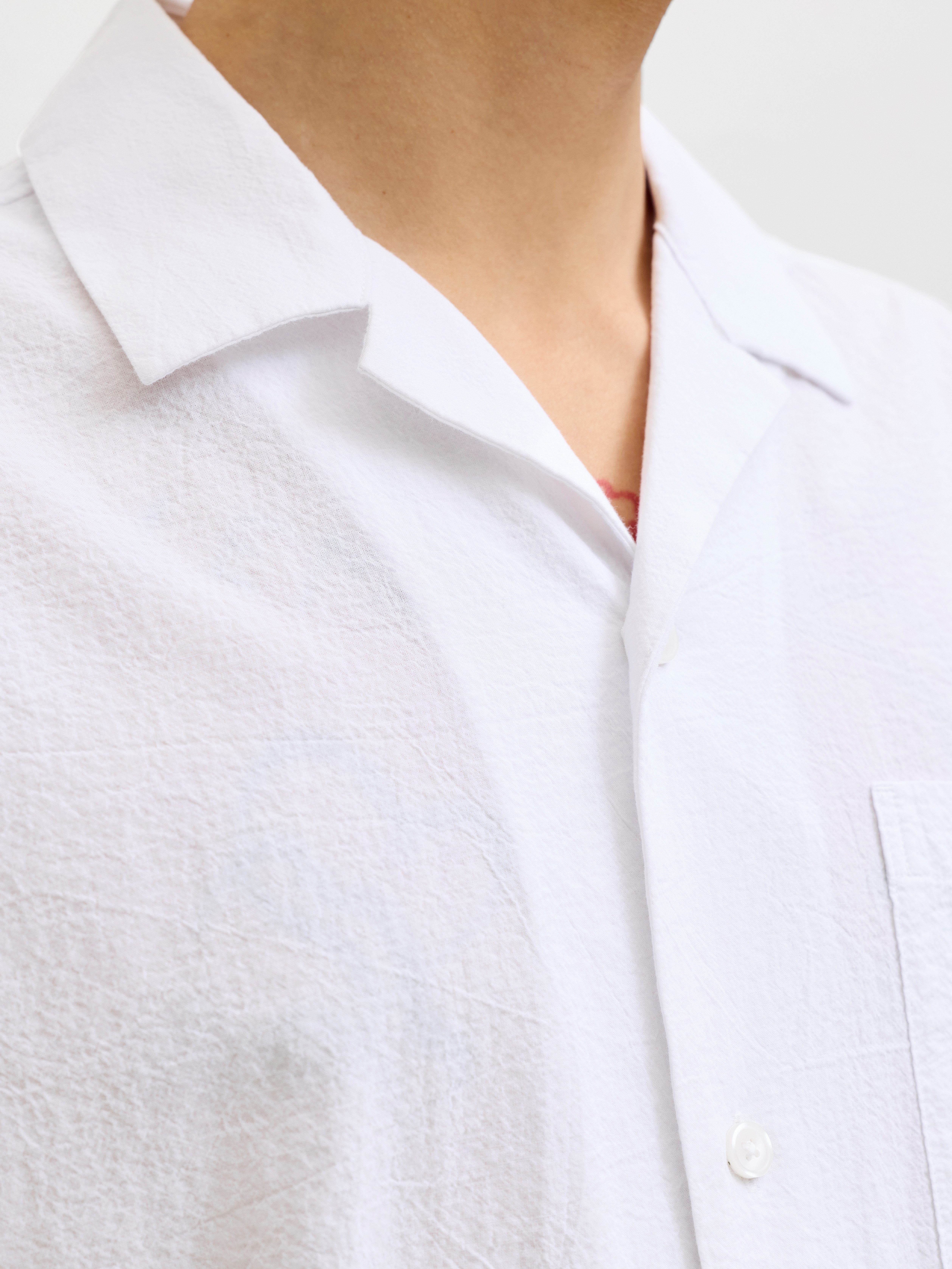 Jack & Jones Kurzarmhemd JPRBLASHAWN SEERSUCKER S/S SHIRT SN mit Brust Tasche