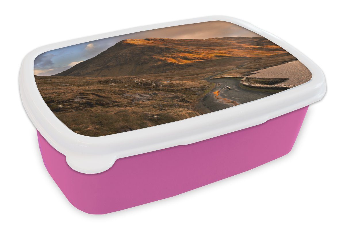Brotbox Kunststoff, rosa (2-tlg), Irland, Mädchen, Kinder, Kunststoff einer Schafe Snackbox, auf in Bergstraße Erwachsene, Lunchbox für Brotdose MuchoWow