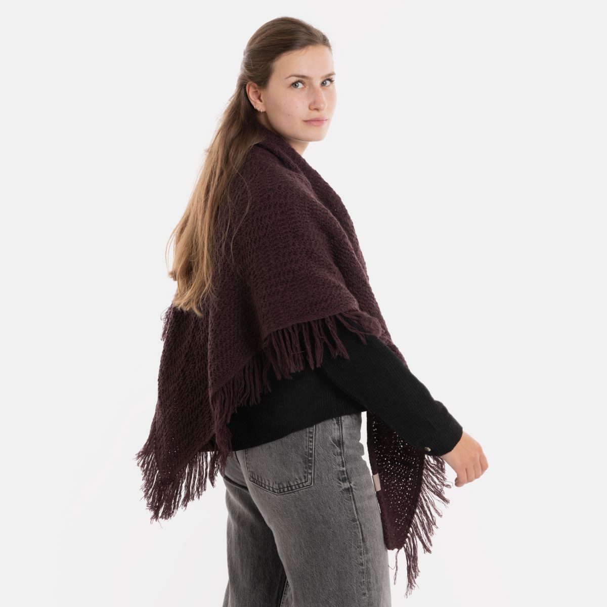 Knit Factory Strickschal Amber Dreiecksschal Midnight Plum, (1-St), Schal Halstuch Dreiecksschal Tuch Strickmode