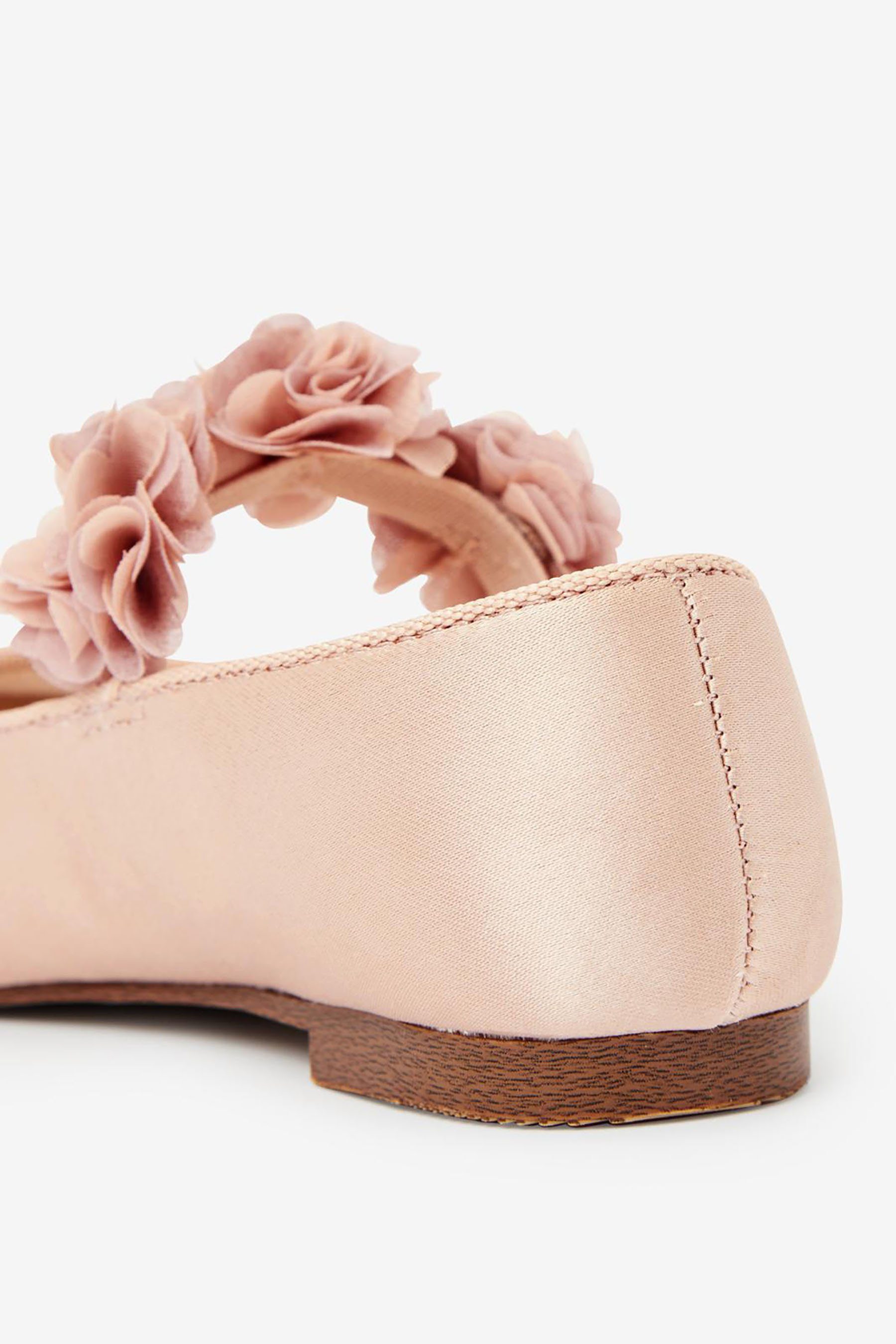 Resistant Next Anlässe für Pink Satin Fleckenabweisende (1-tlg) Stain besondere Schuhe T-Strap-Sandale