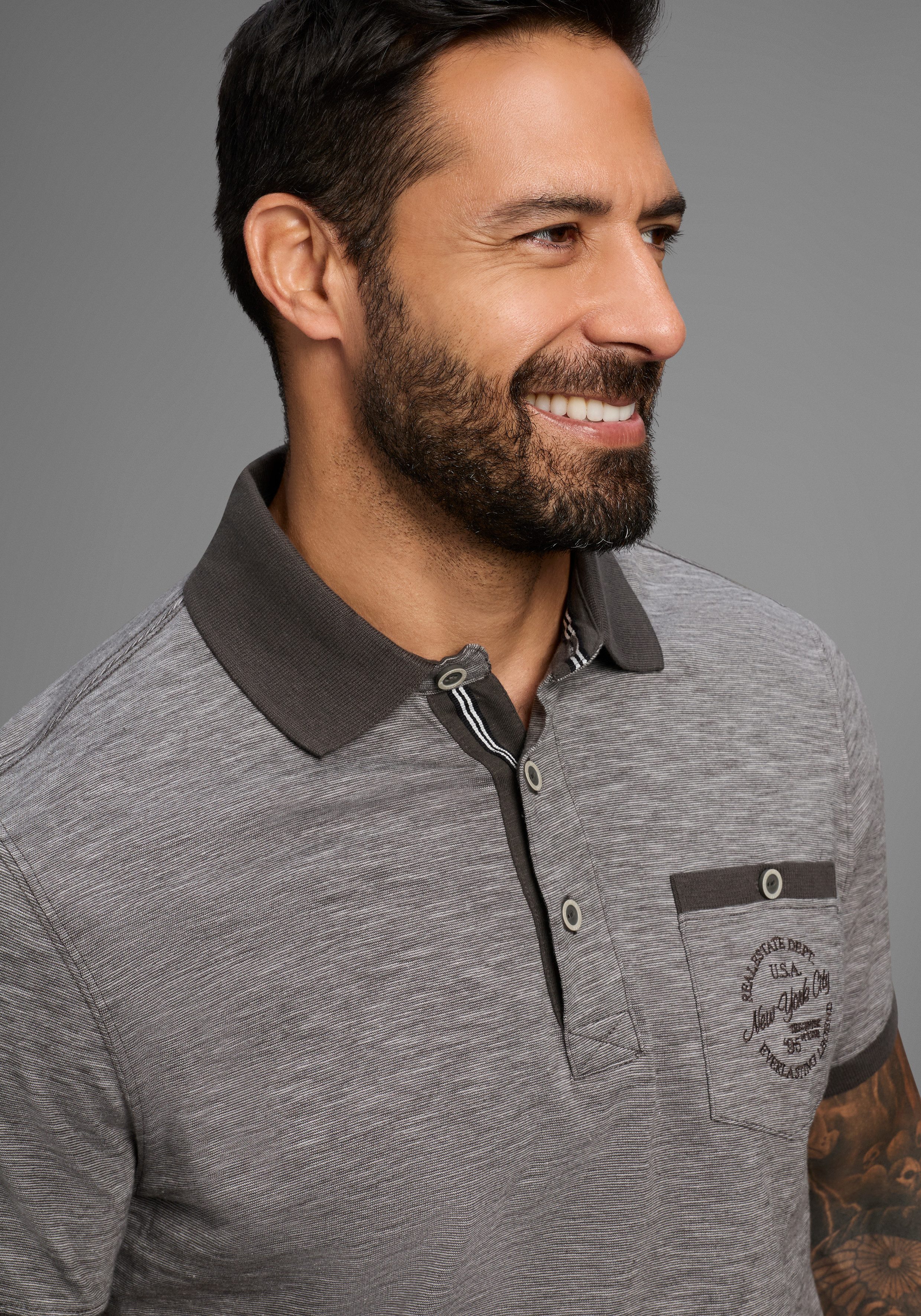 Man's World Poloshirt Kurzarm, Regular Fit, melierte Struktur, Rundhalsausschnitt