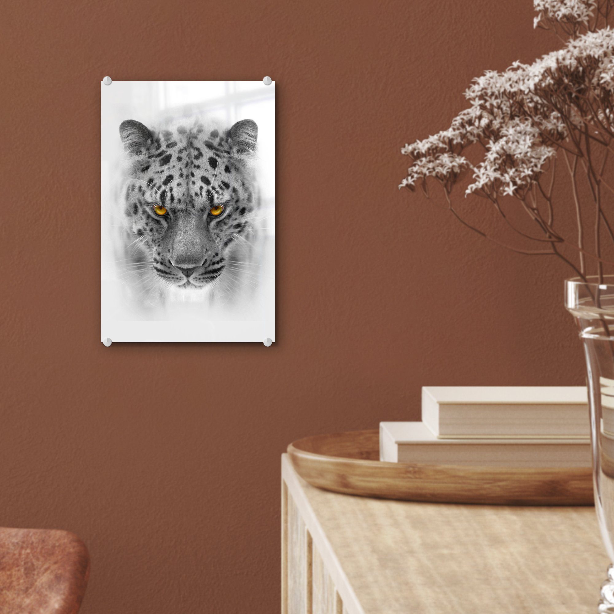 MuchoWow Acrylglasbild Leopard Glas Weiß (1 auf - - St), Wandbild Glasbilder auf - - Foto Schwarz Wanddekoration Tier, - - Bilder Glas
