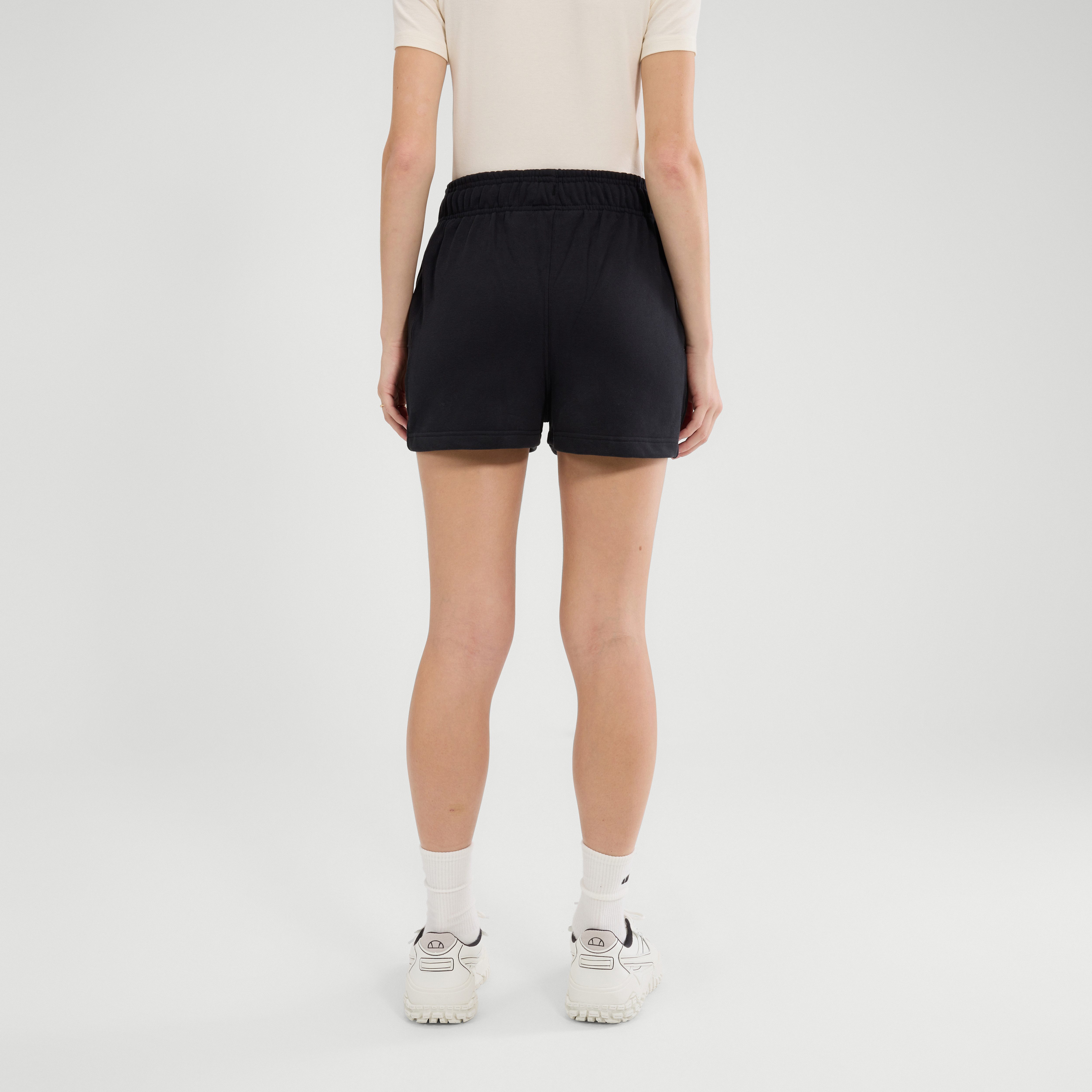 Ellesse Sweatshorts ALTILIA SHORTS mit Gummizug, bequeme Passform, aus Baumwolle und Polyester