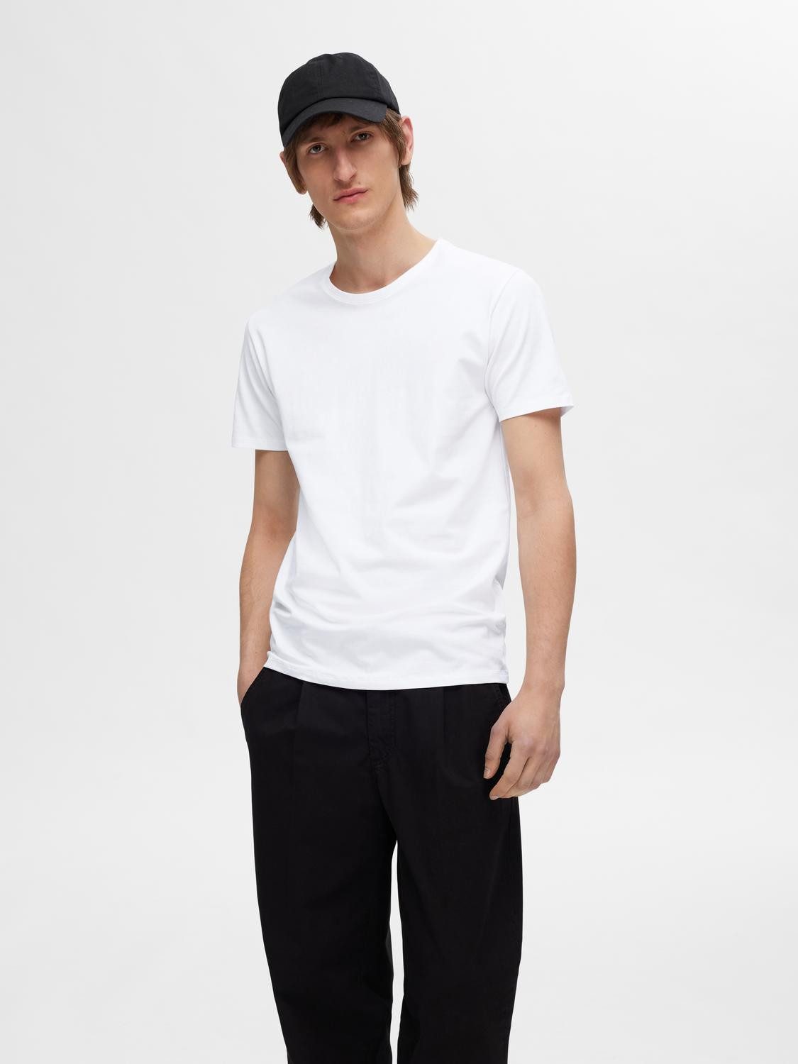 SELECTED HOMME T-Shirt SLHROLAND SS O-NECK günstig online kaufen