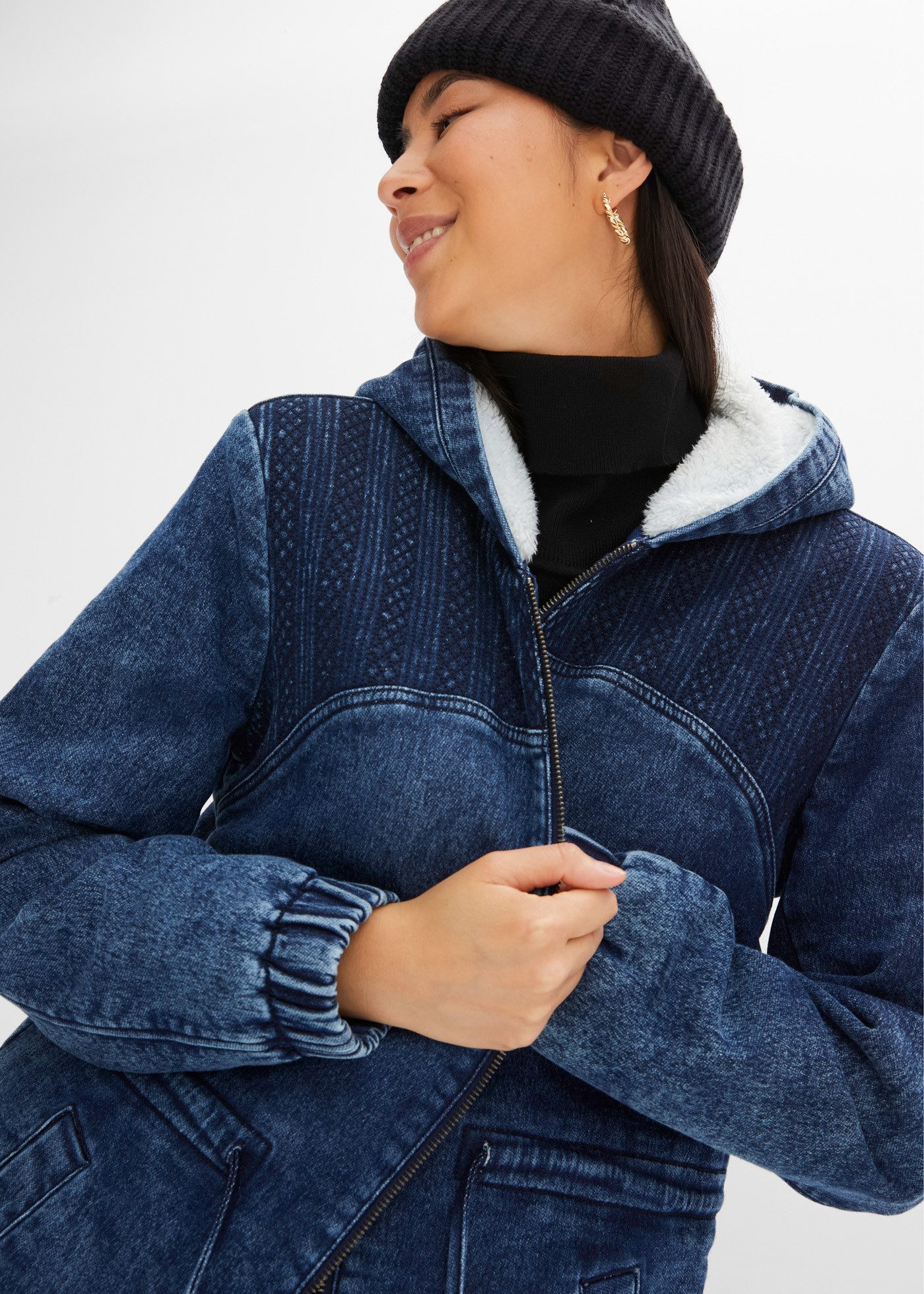 bonprix Parka lässiger Jeans-Look, mit flauschigem Teddyfell-Futter, mit Kapuze