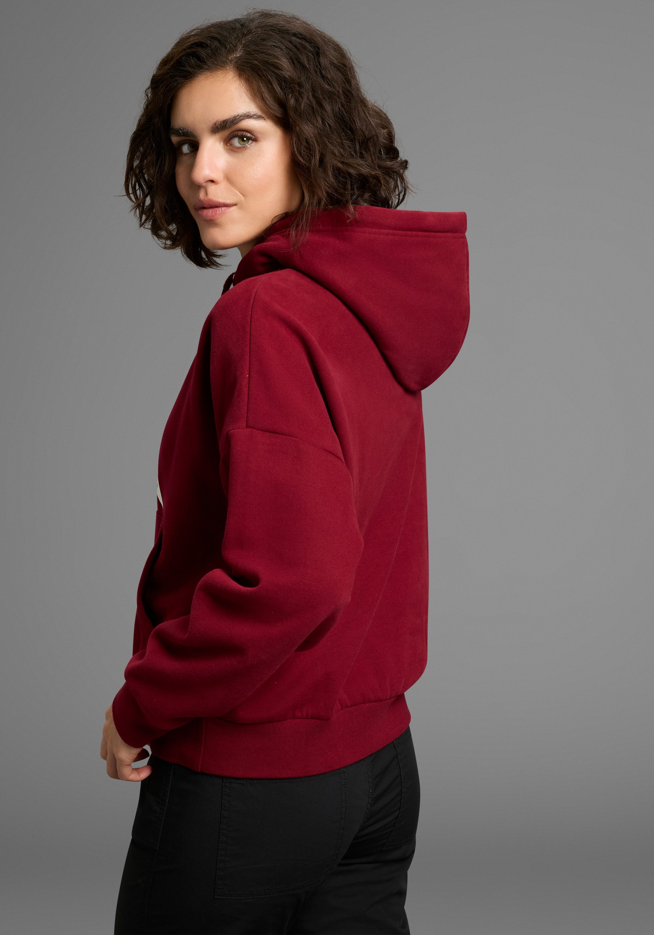 KangaROOS Kapuzensweatshirt mit Stern-Print günstig online kaufen