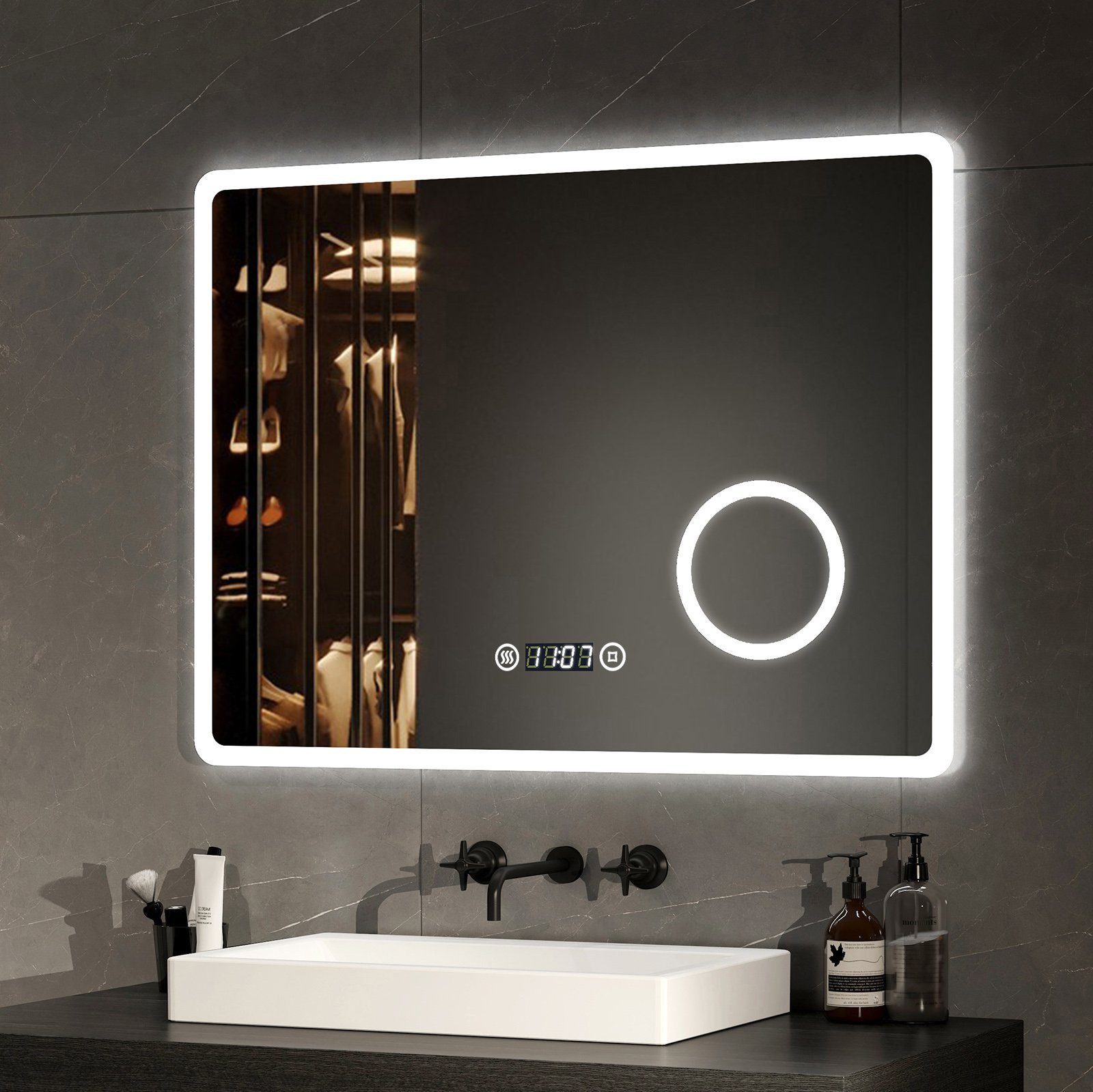 EMKE Badspiegel LED Badezimmerspiegel mit Beleuchtung Schminkspiegel 3-fach (Breite: 80~100cm, Touchschalter), 6500 K Kaltweiß, Antibeschlag, Digitaluhr, Touch, IP44 80 × 60 cm