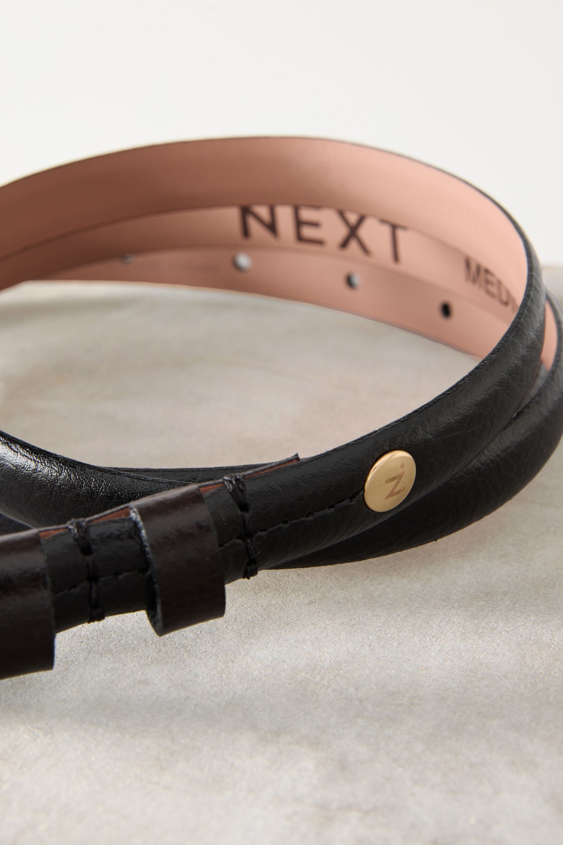 Next Ledergürtel Premium Skinny Ledergürtel, Made in Italy (1-St)