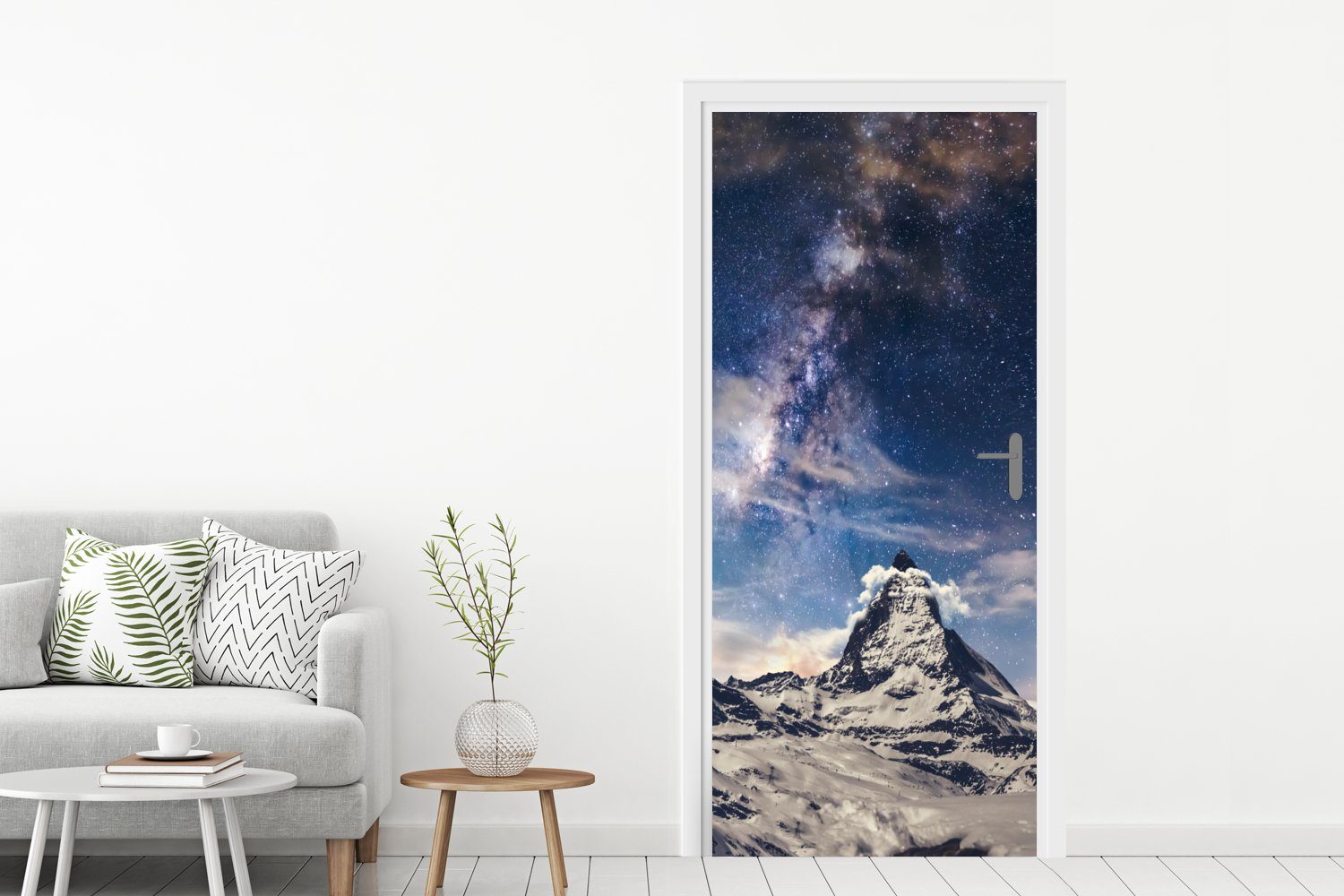 bedruckt, Matterhorn (1 und Türaufkleber, Tür, Schweiz, Fototapete Zermatt Sternenhimmel bei St), cm Türtapete für Matt, 75x205 MuchoWow