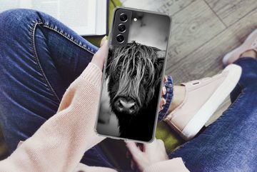 MuchoWow Handyhülle Schottischer Hochländer - Licht - Porträt - Natur, Phone Case, Handyhülle Samsung Galaxy S21 FE, Silikon, Schutzhülle