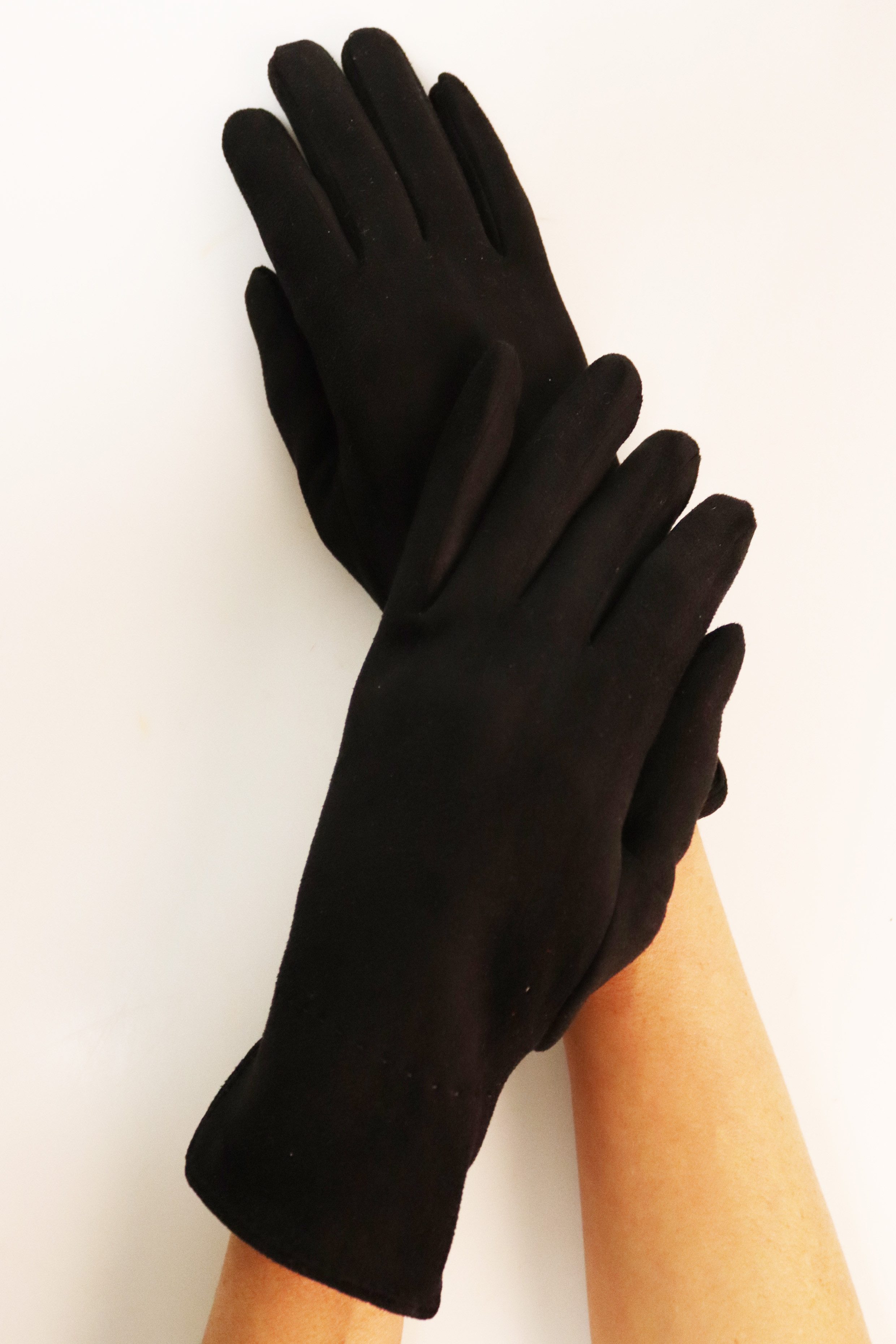 Capelli New York Strickhandschuhe (1 Paar) mit Ziernaht, Metall-Logo, Feinripp-Strick, elastisch