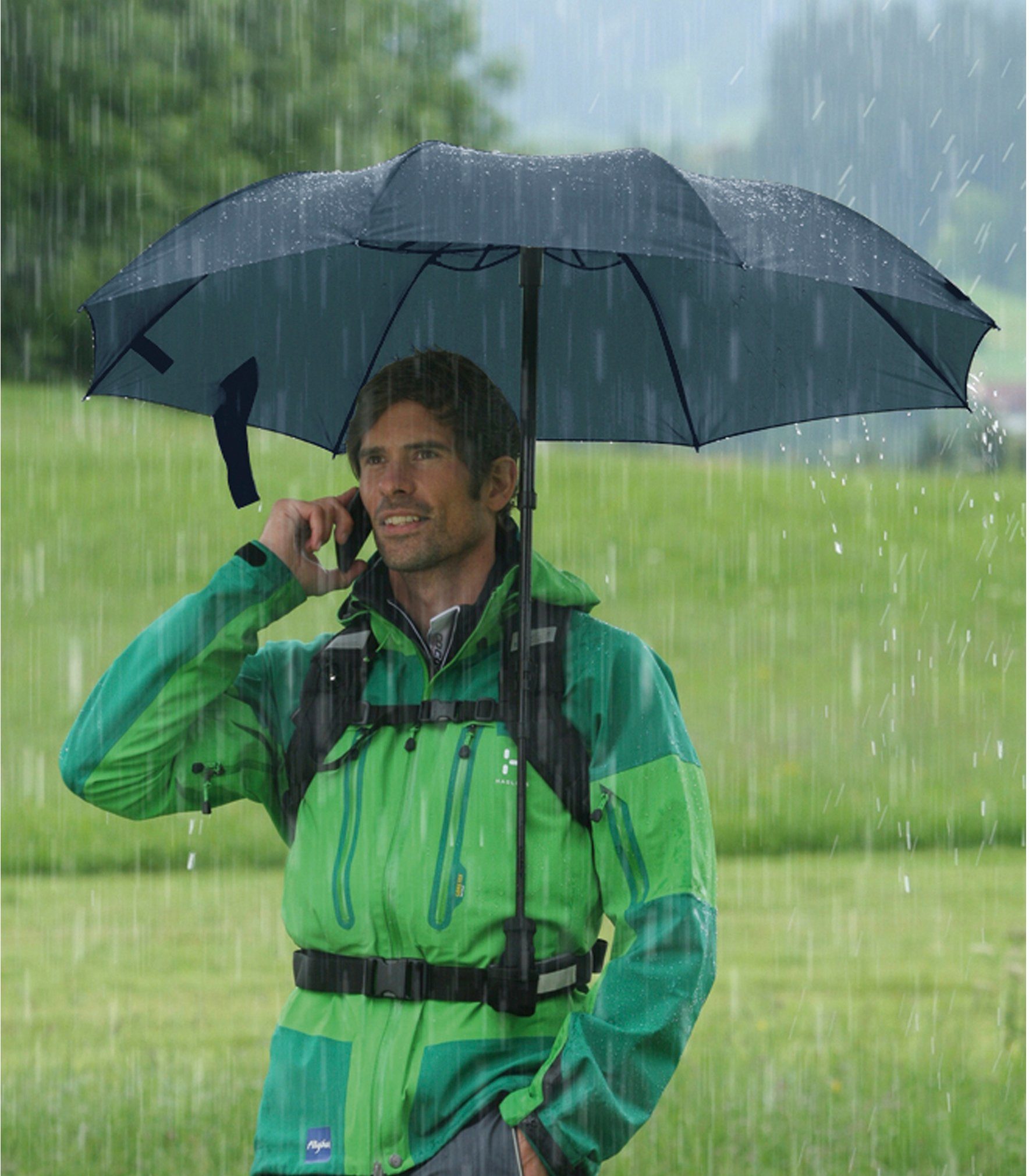 Taschenregenschirm handfrei tragbar EuroSCHIRM® marineblau, handsfree, teleScope