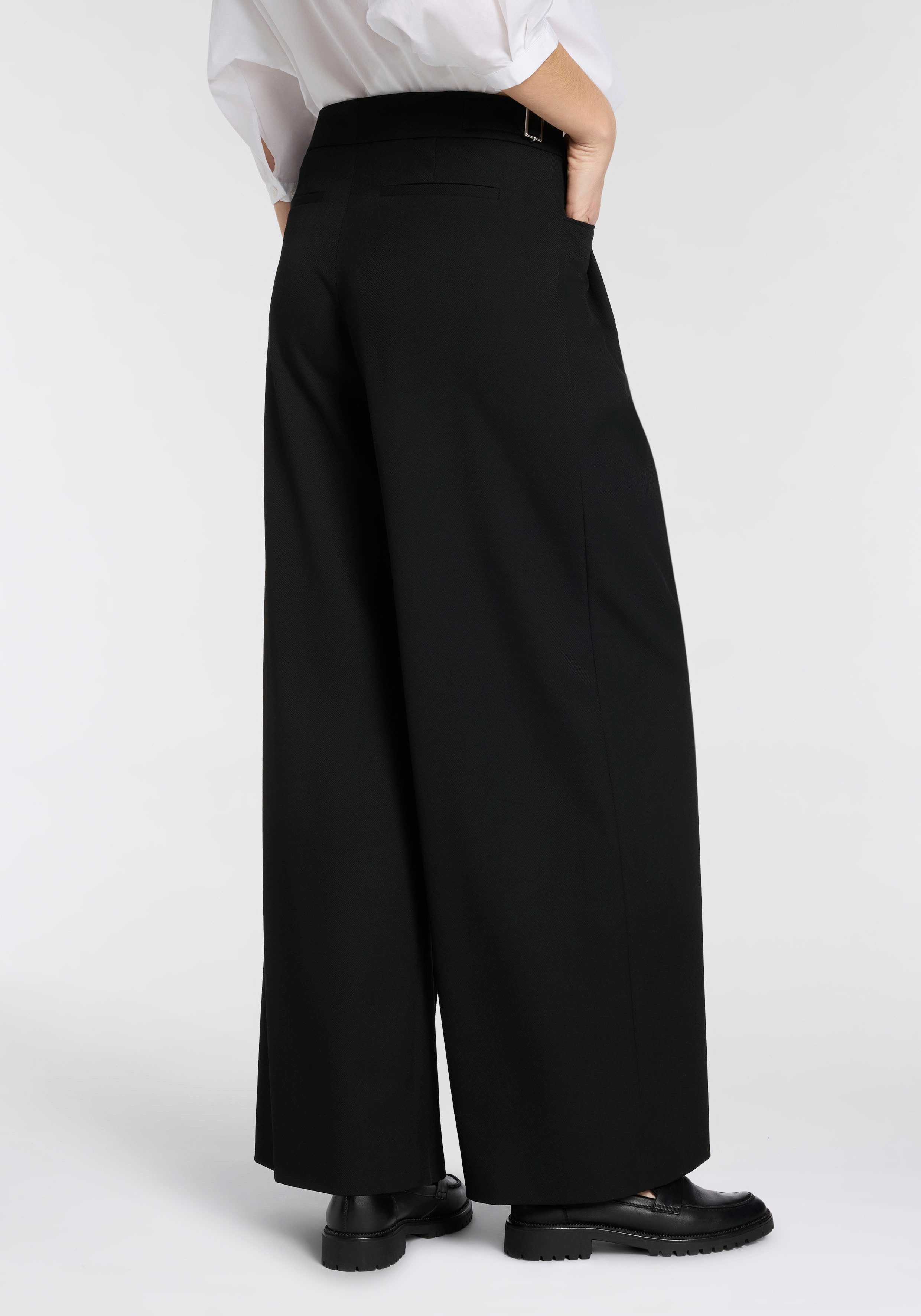 BOSS ORANGE Bundfaltenhose Takora Premium Damenmode weit geschnitten, mit v günstig online kaufen