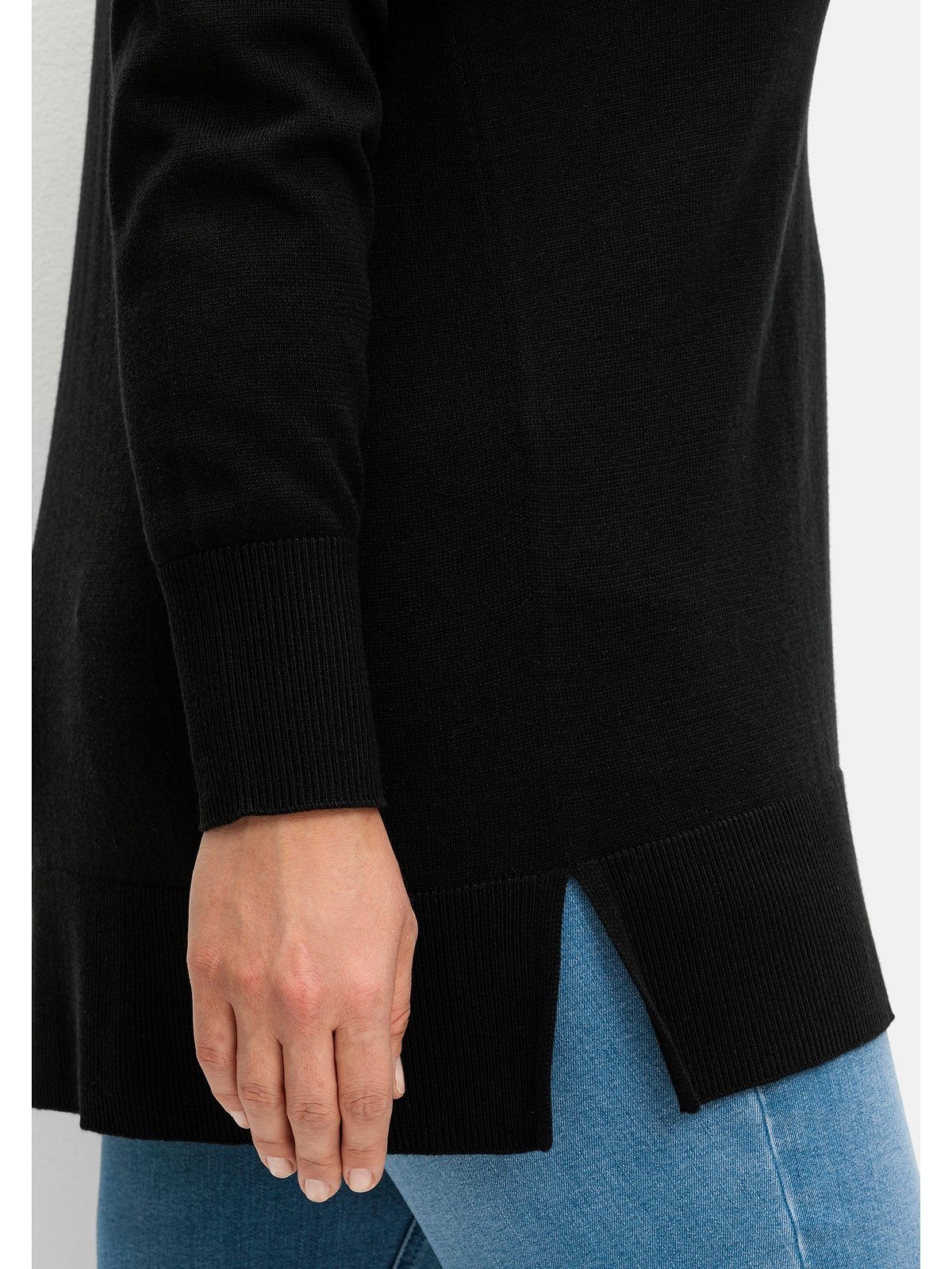 schwarz aus V-Ausschnitt-Pullover Größen Sheego Feinstrick leichtem Große