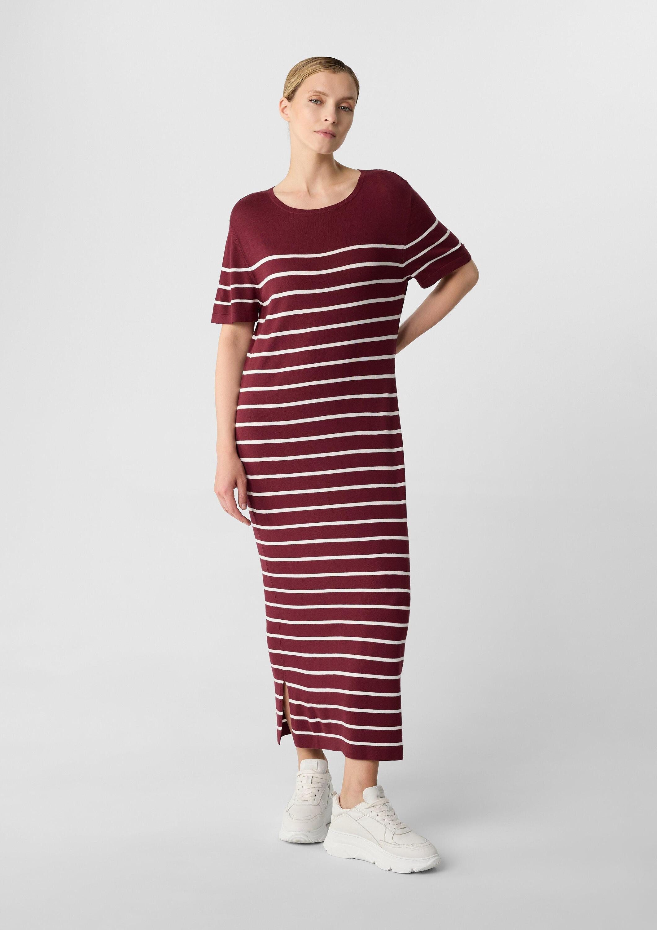 comma Maxikleid Kleid Gestreiftes Midikleid aus Feinstrick (1-tlg)