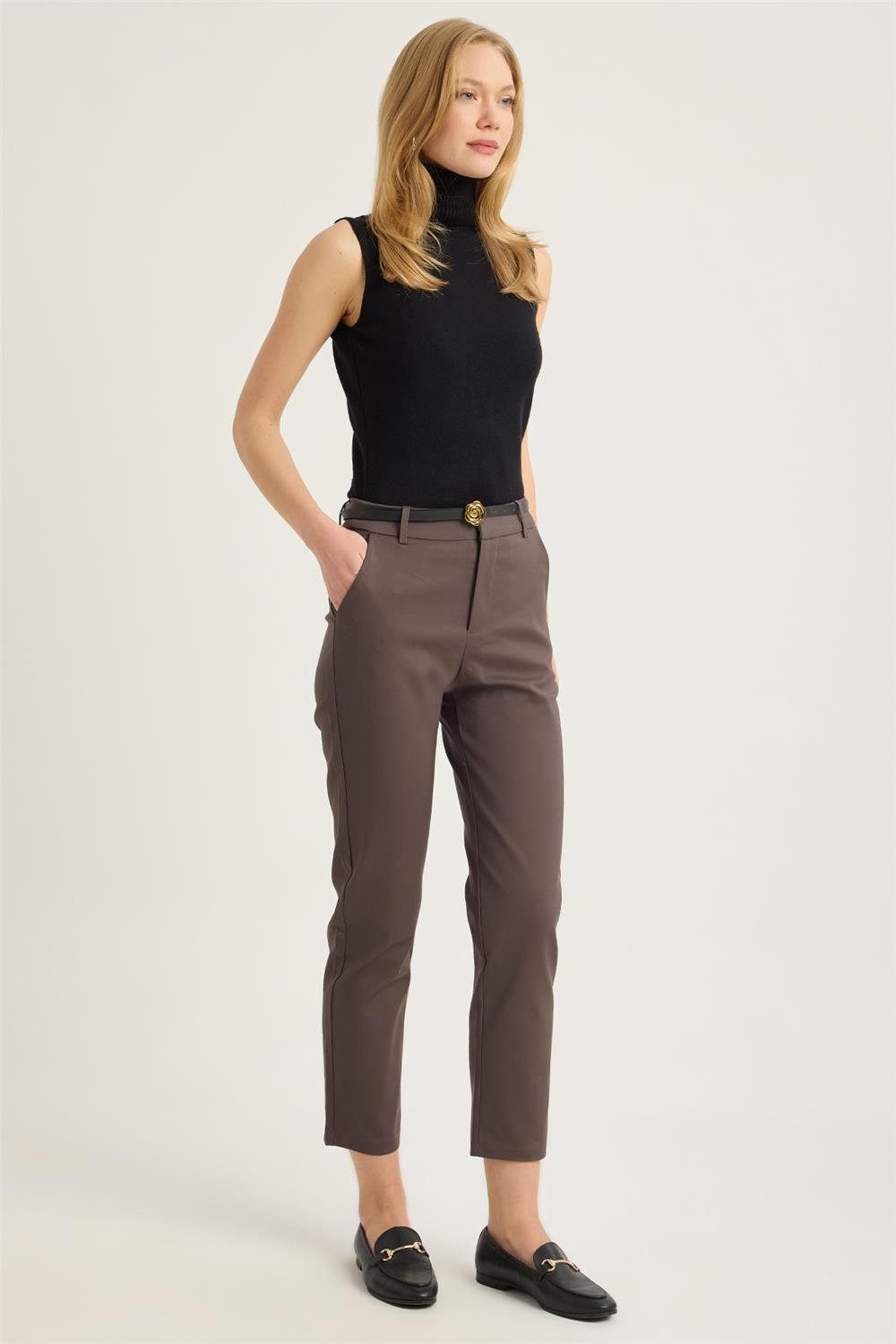 Bequeme Jeans Hose mit Gürtel