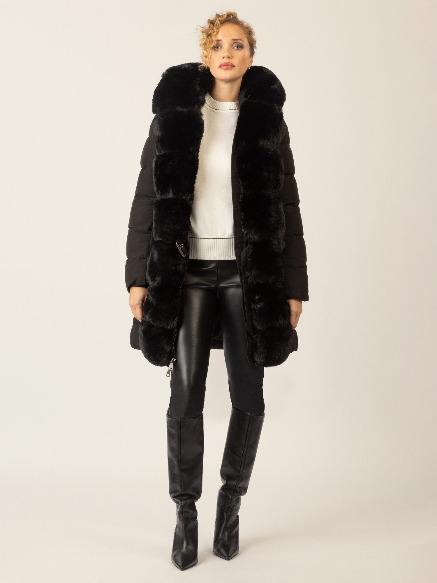 Apart Outdoorjacke mit Reißverschluss für praktischen Schutz an kalten Tagen